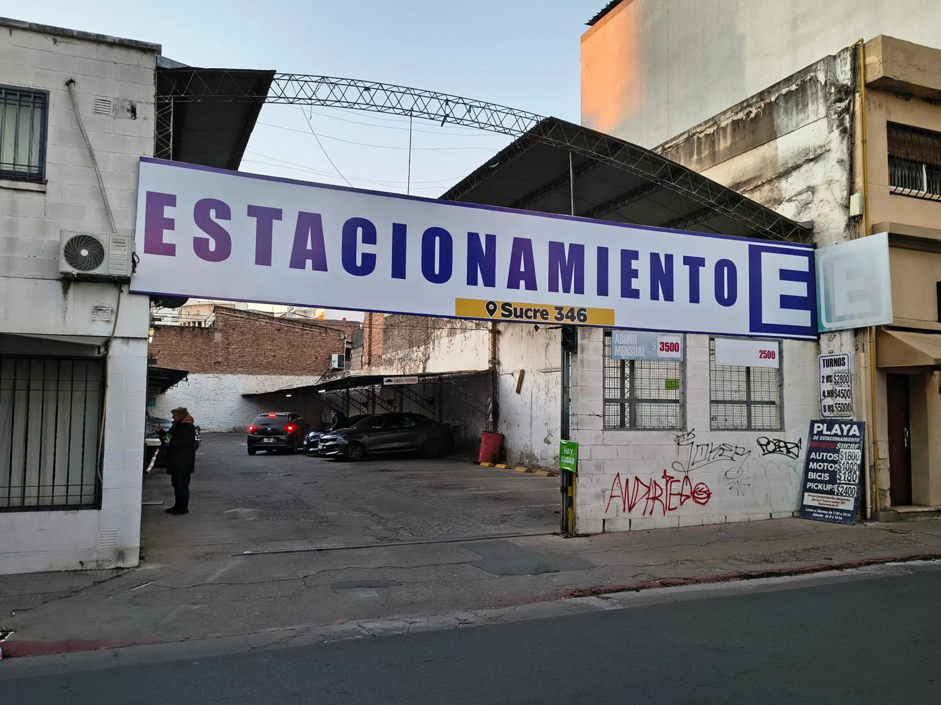 Zoom Apartments Hotel