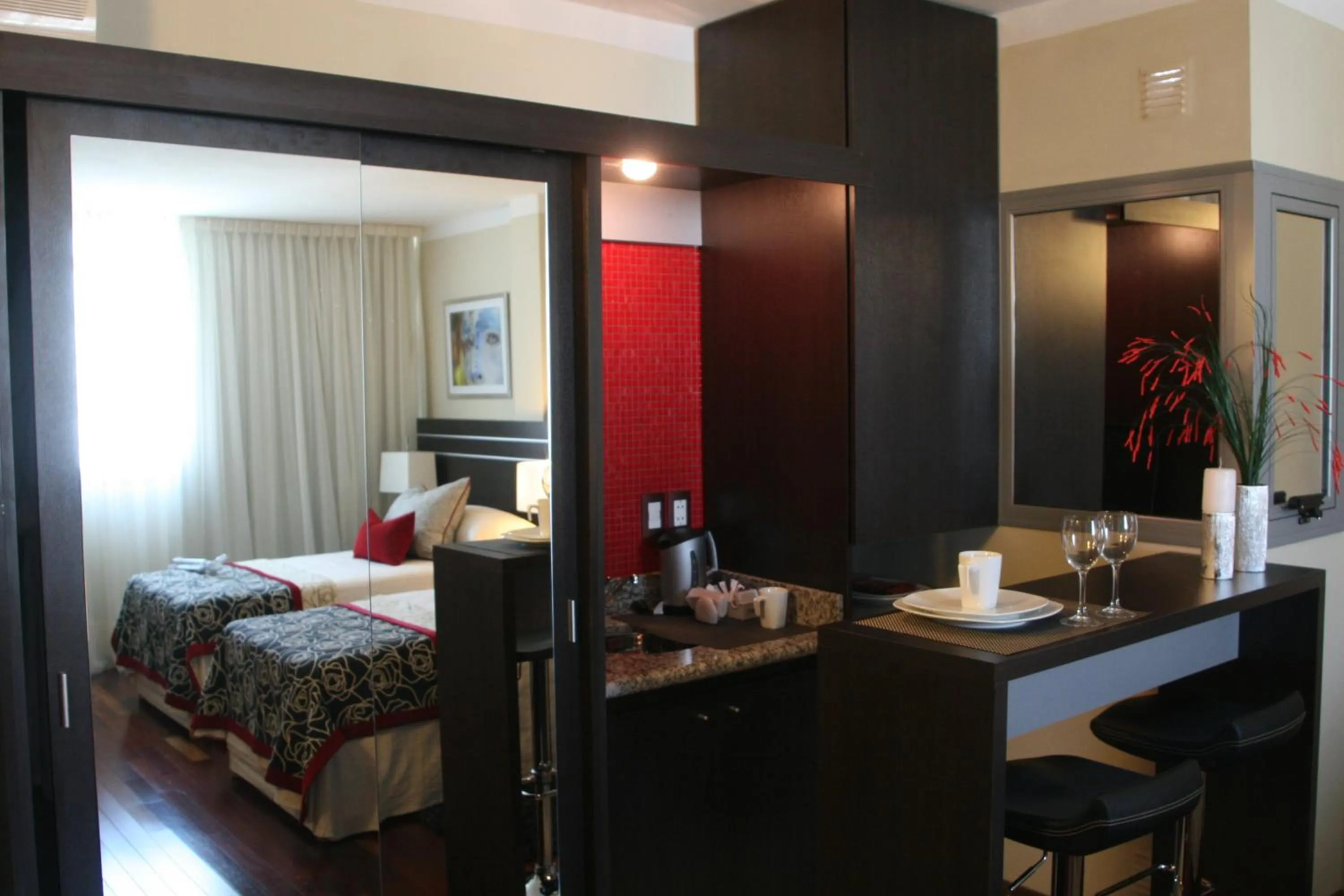 Zoom Apartments Hotel