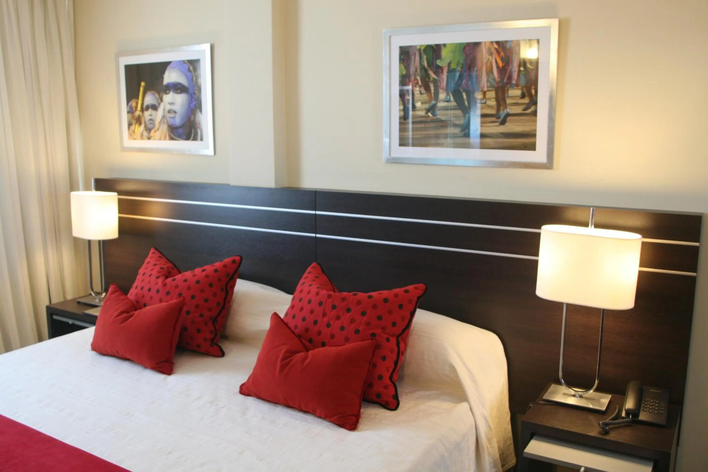 Zoom Apartments Hotel
