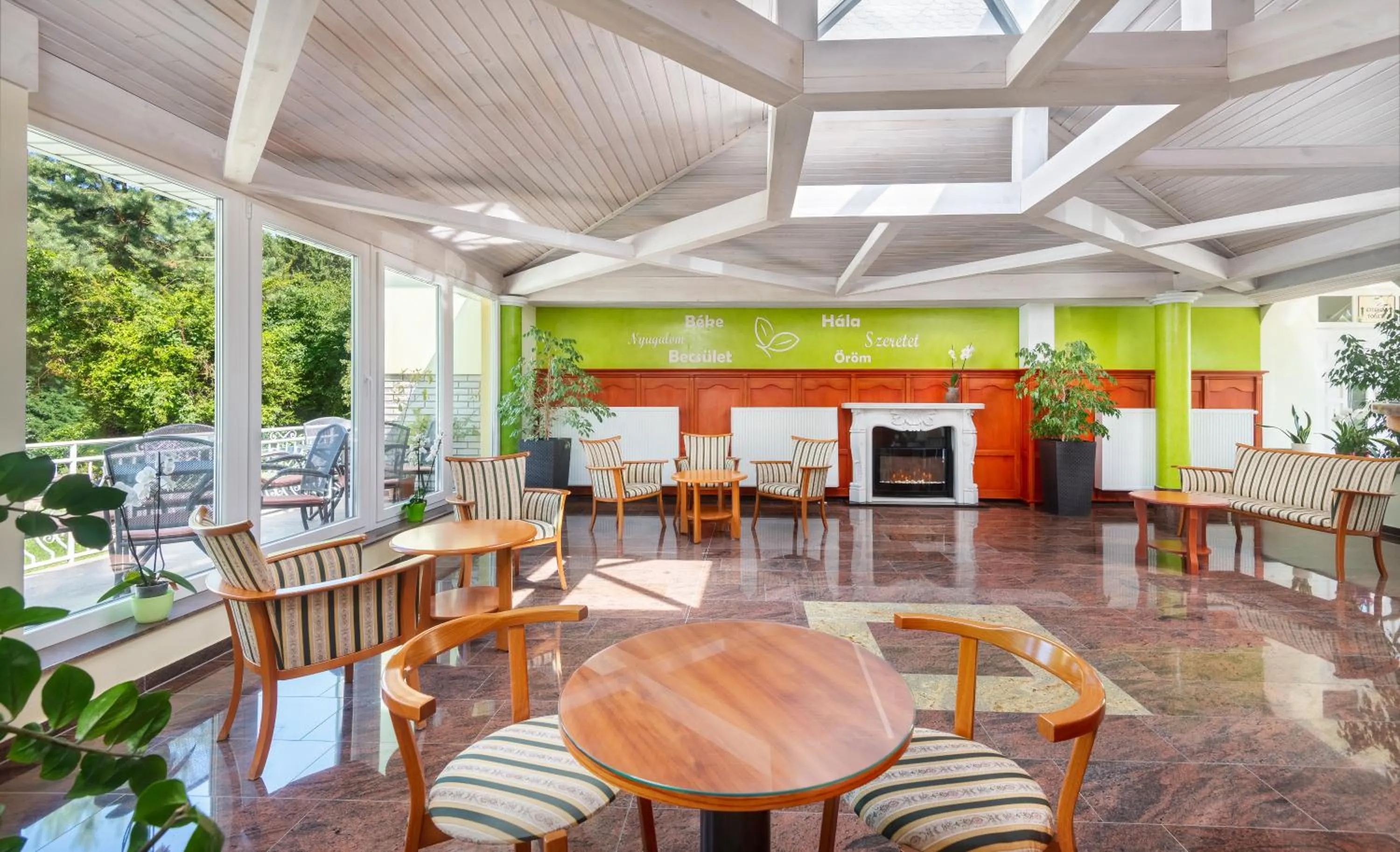 Lobby or reception in Gosztola Gyöngye-az erdő szállodája