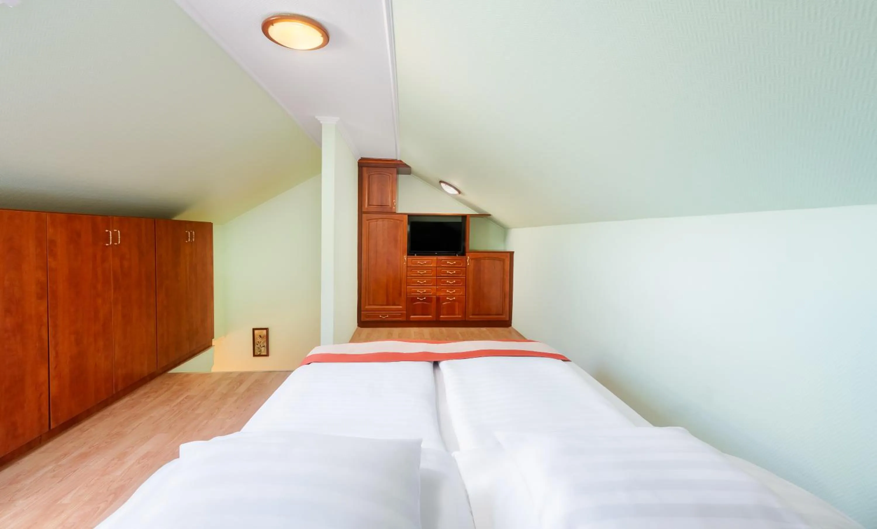 Bed in Gosztola Gyöngye-az erdő szállodája