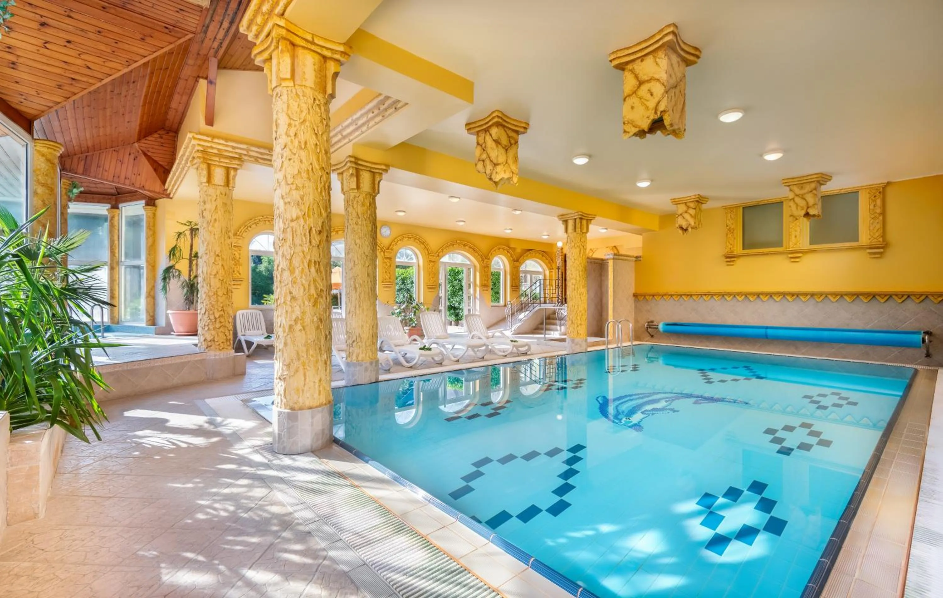 Spa and wellness centre/facilities in Gosztola Gyöngye-az erdő szállodája