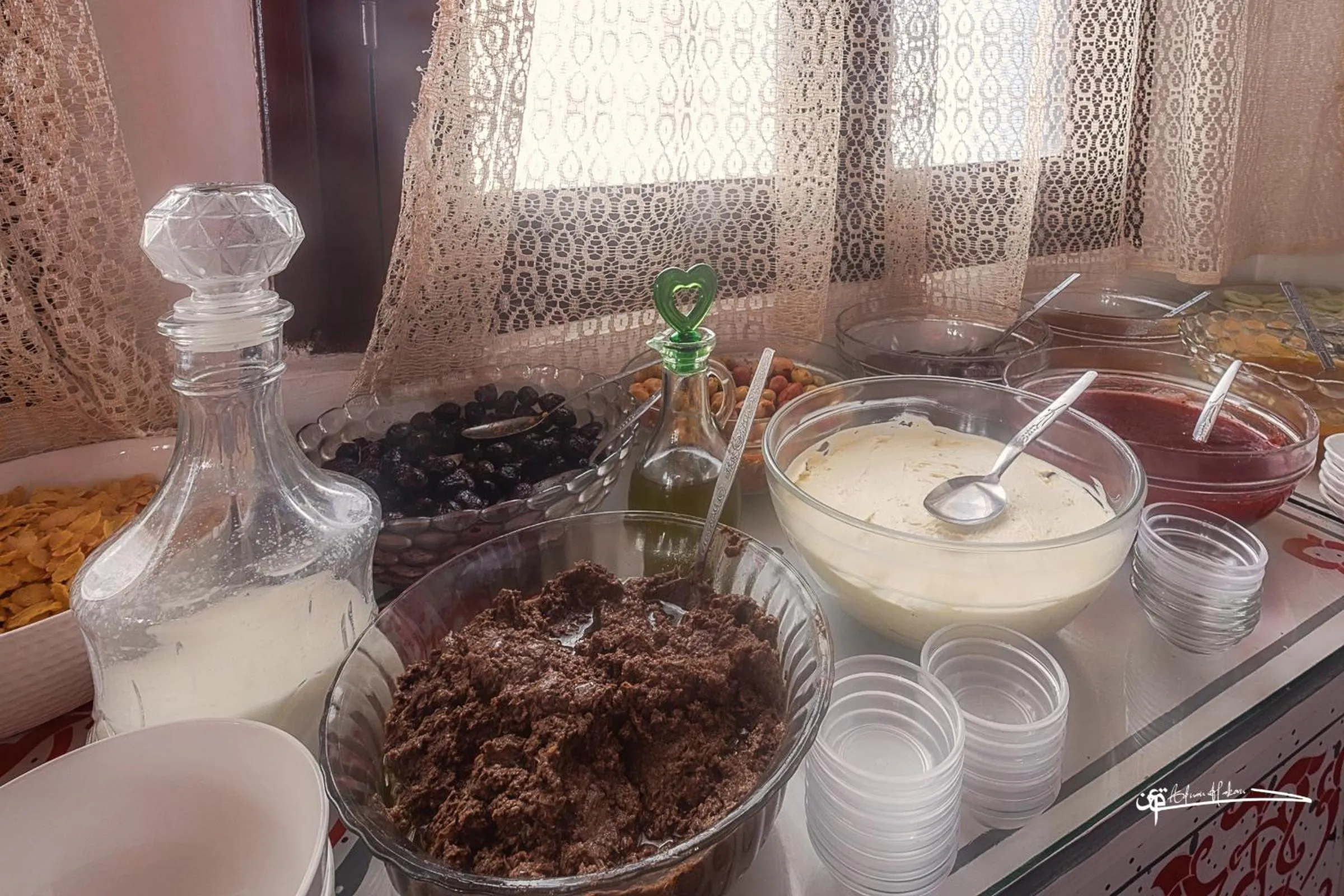 Restaurant/places to eat in Hotel Madrid