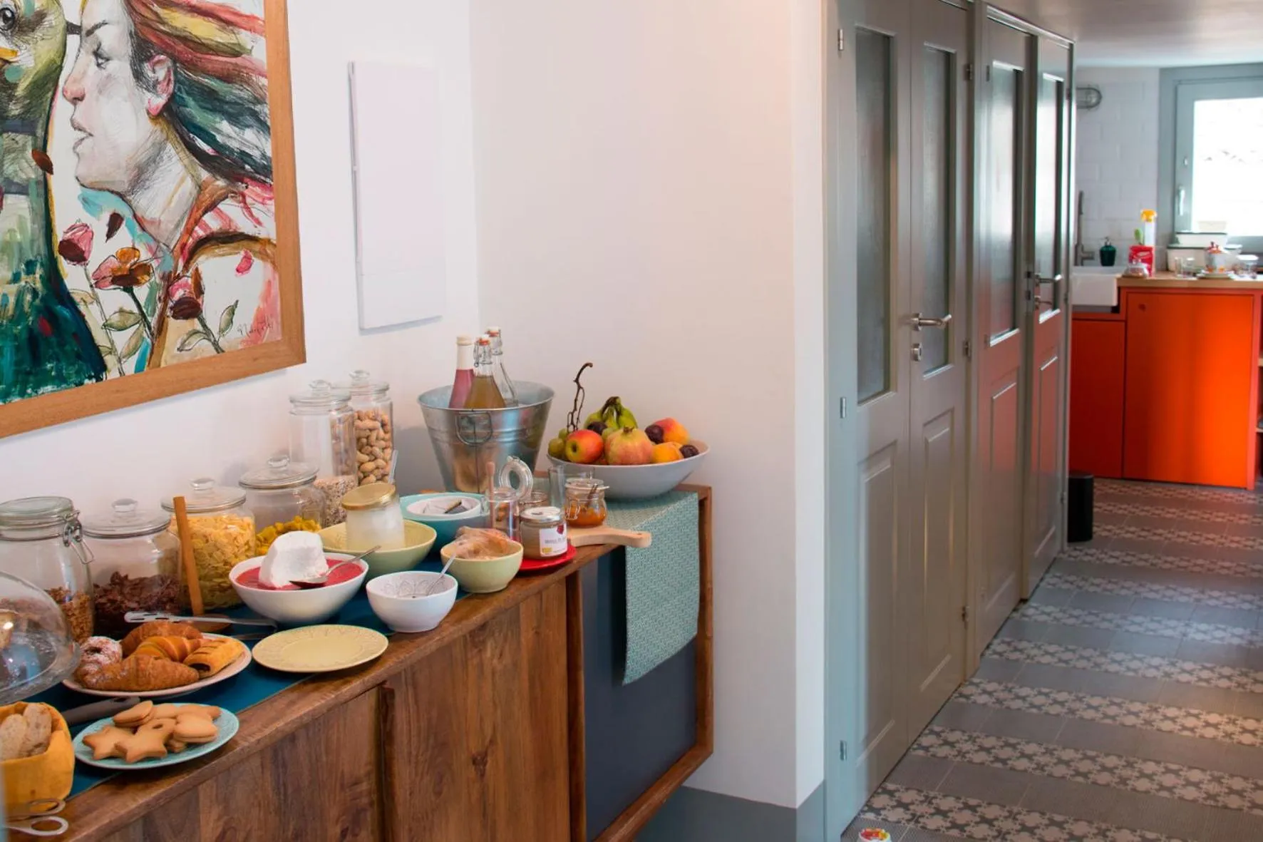 Communal lounge/ TV room in Intervallo Boutique Hotel