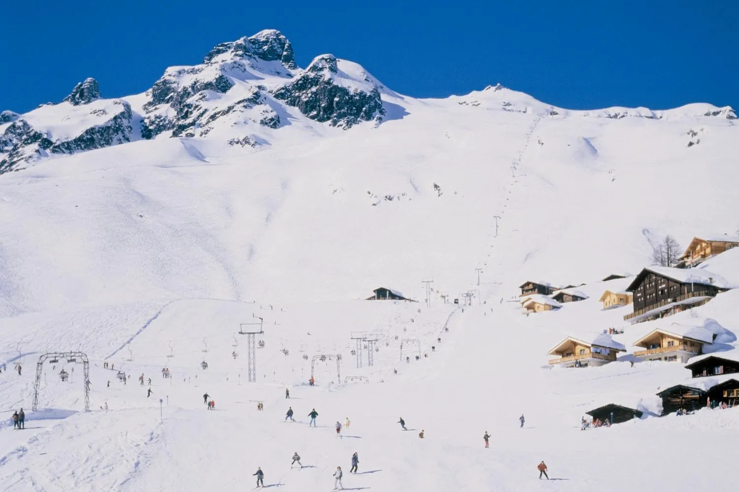 Winter in Alpenhotel zur Wildi Lauchernalp