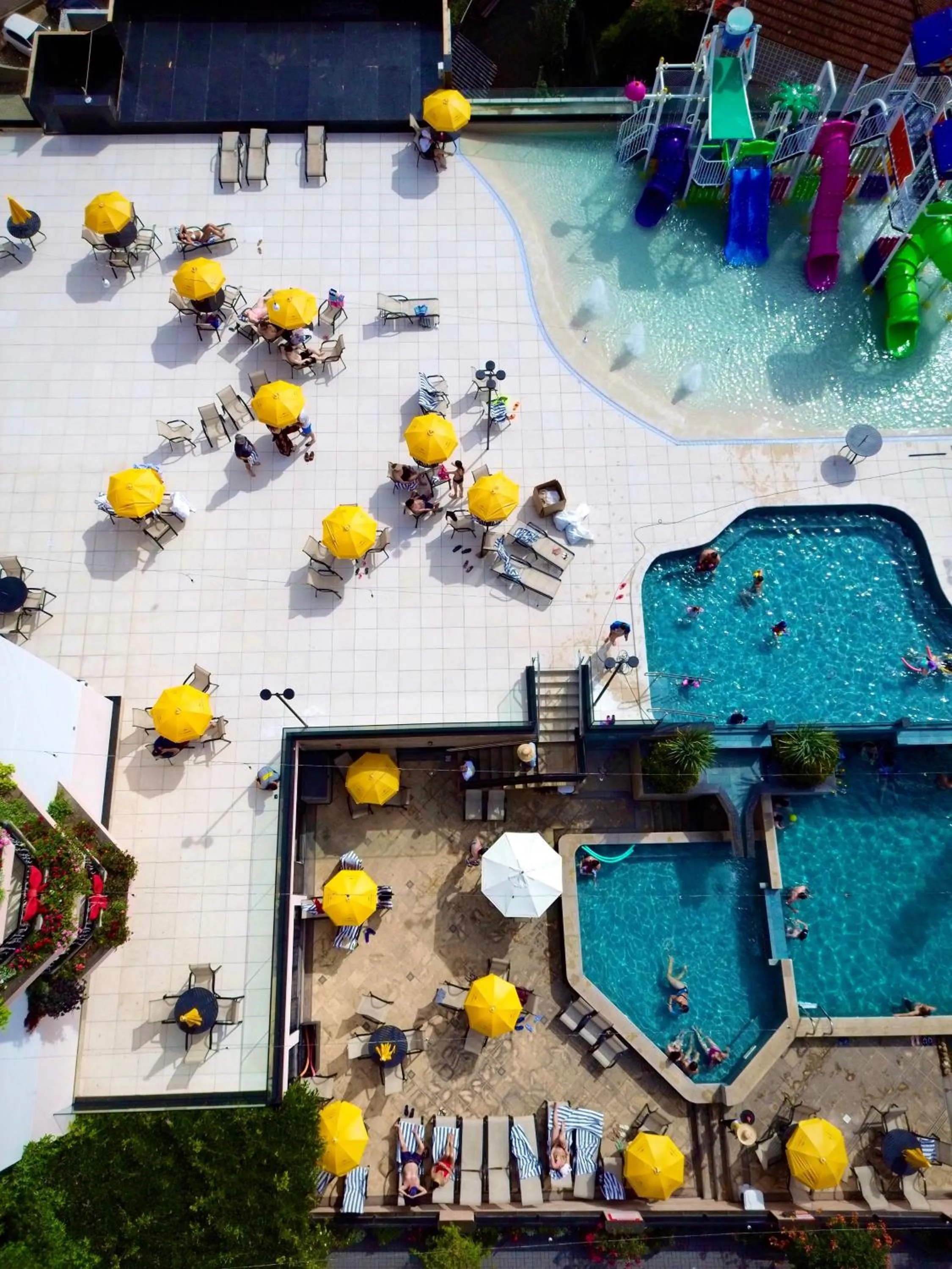 Swimming pool in Hotel Vila Germânica