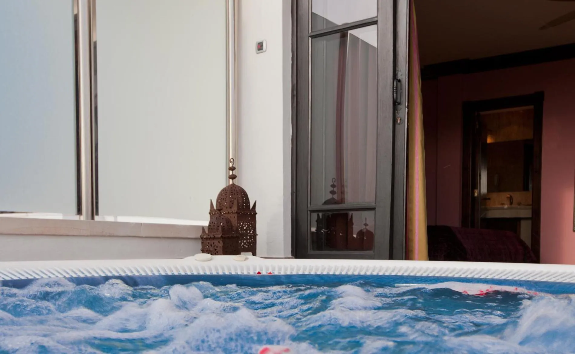 Regency Country Club, Apartments Suites