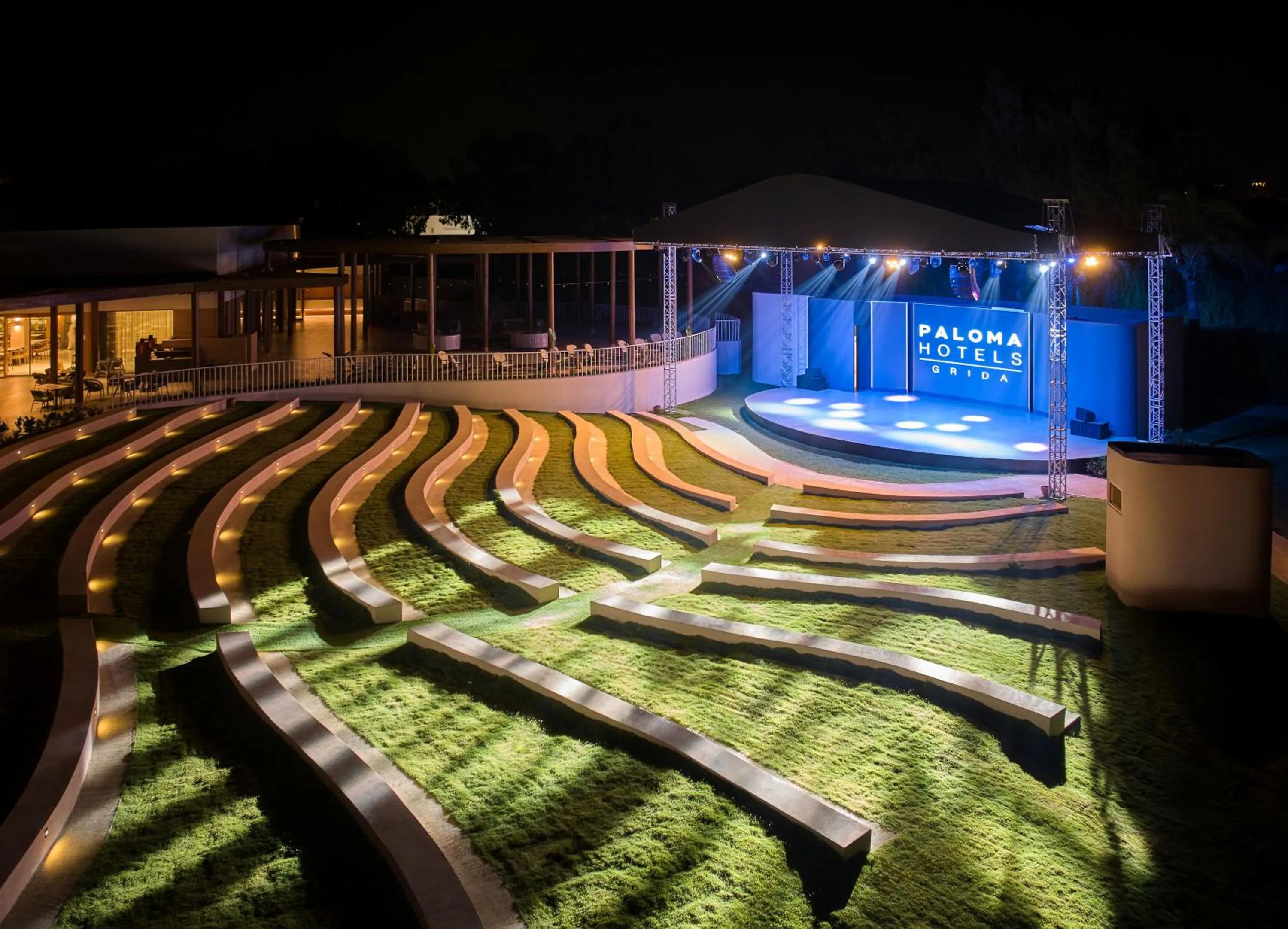 Night in Paloma Grida