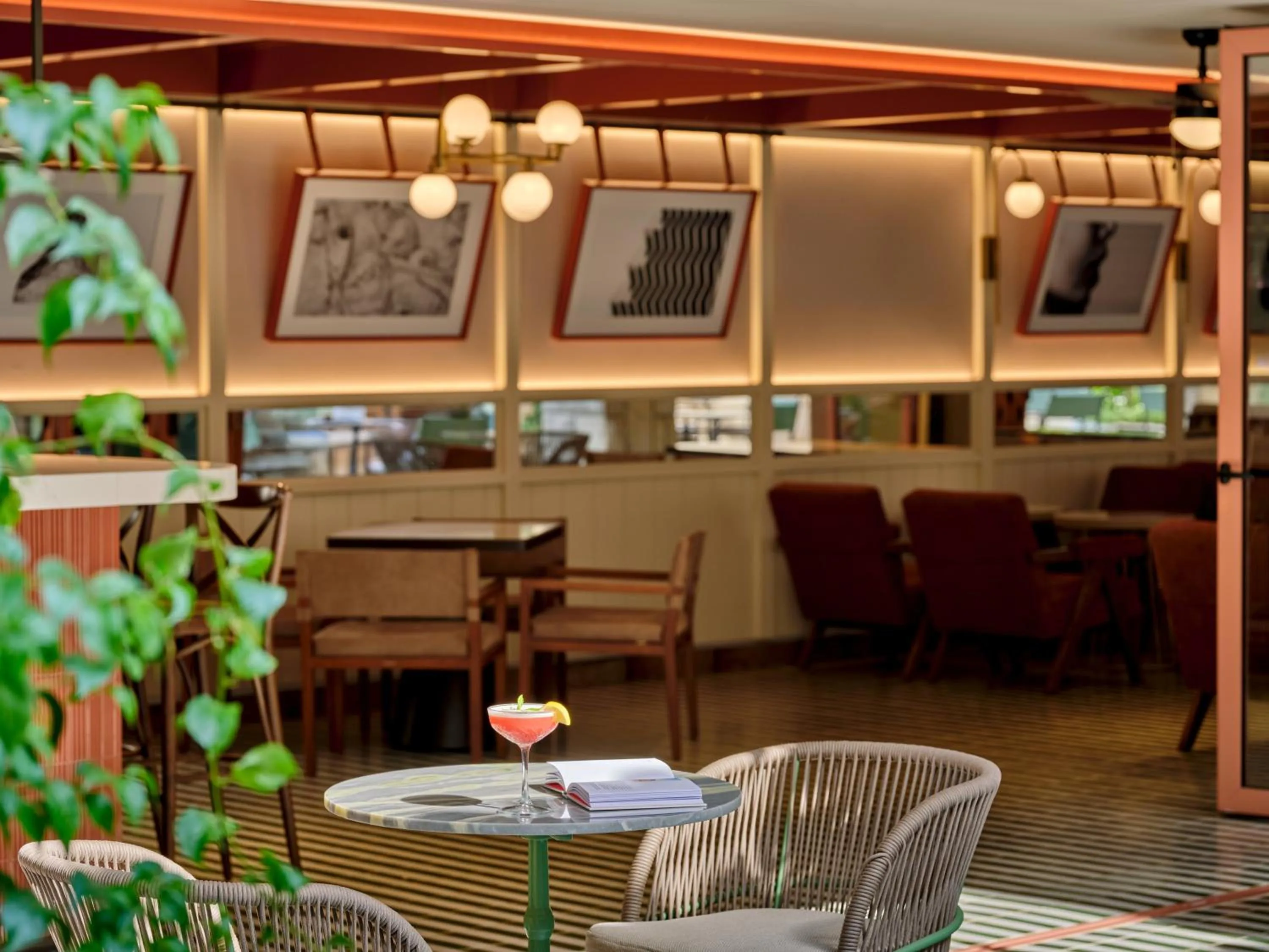 Seating area in Paloma Grida