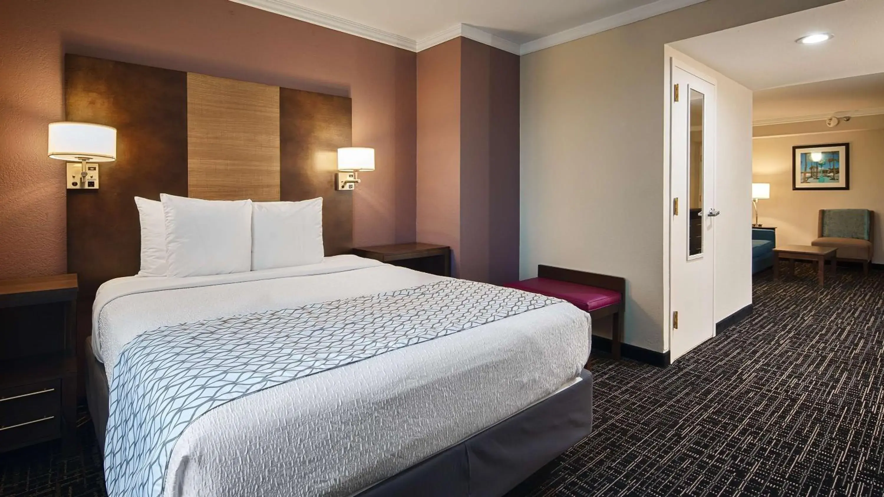 Photo of the whole room, Bed in Best Western Fort Myers Inn and Suites Photo of the whole room, Bed in Best Western Fort Myers Inn and Suites