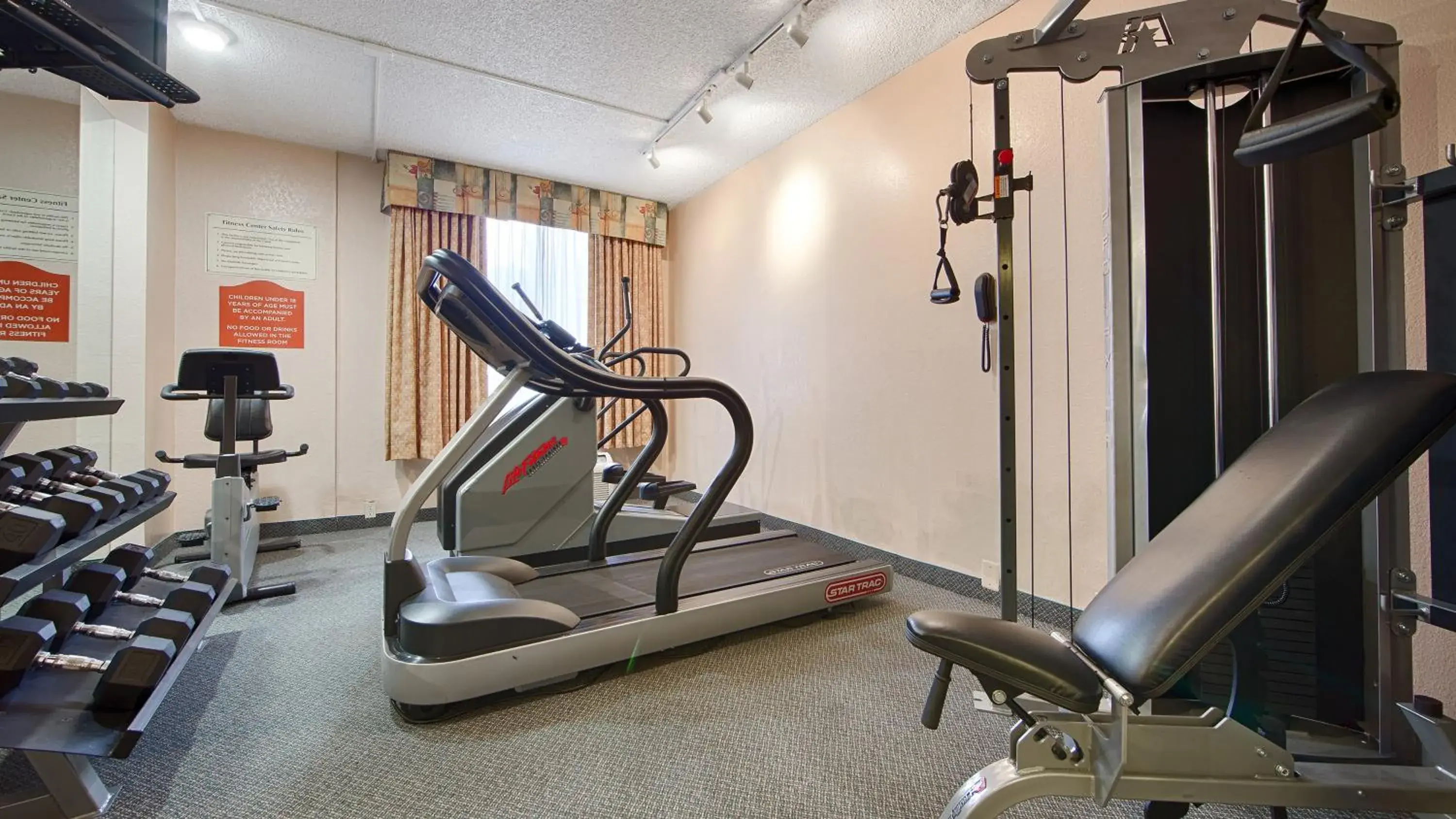 Fitness centre/facilities in Best Western Fort Myers Inn and Suites Fitness centre/facilities in Best Western Fort Myers Inn and Suites