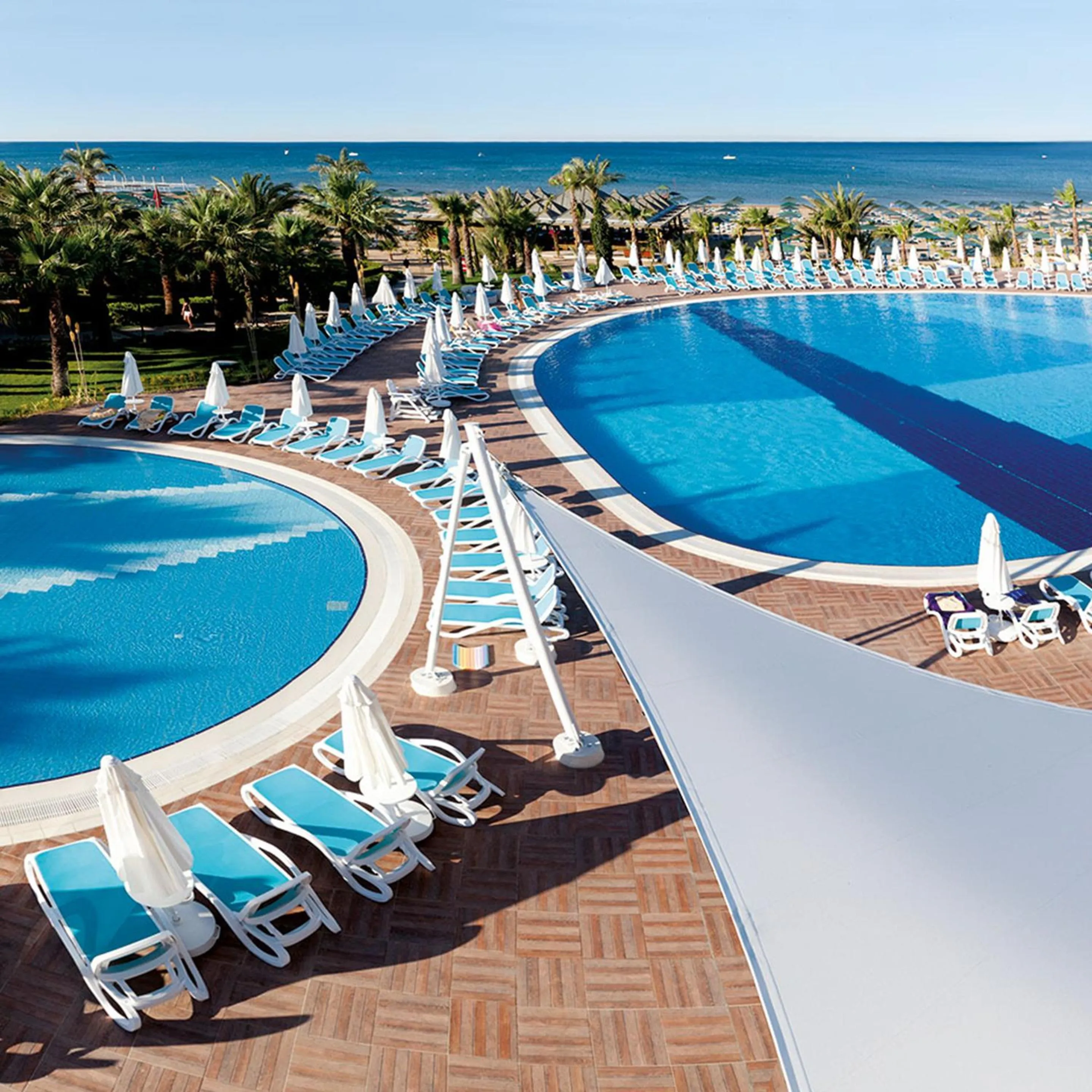 Swimming pool in Paloma Oceana