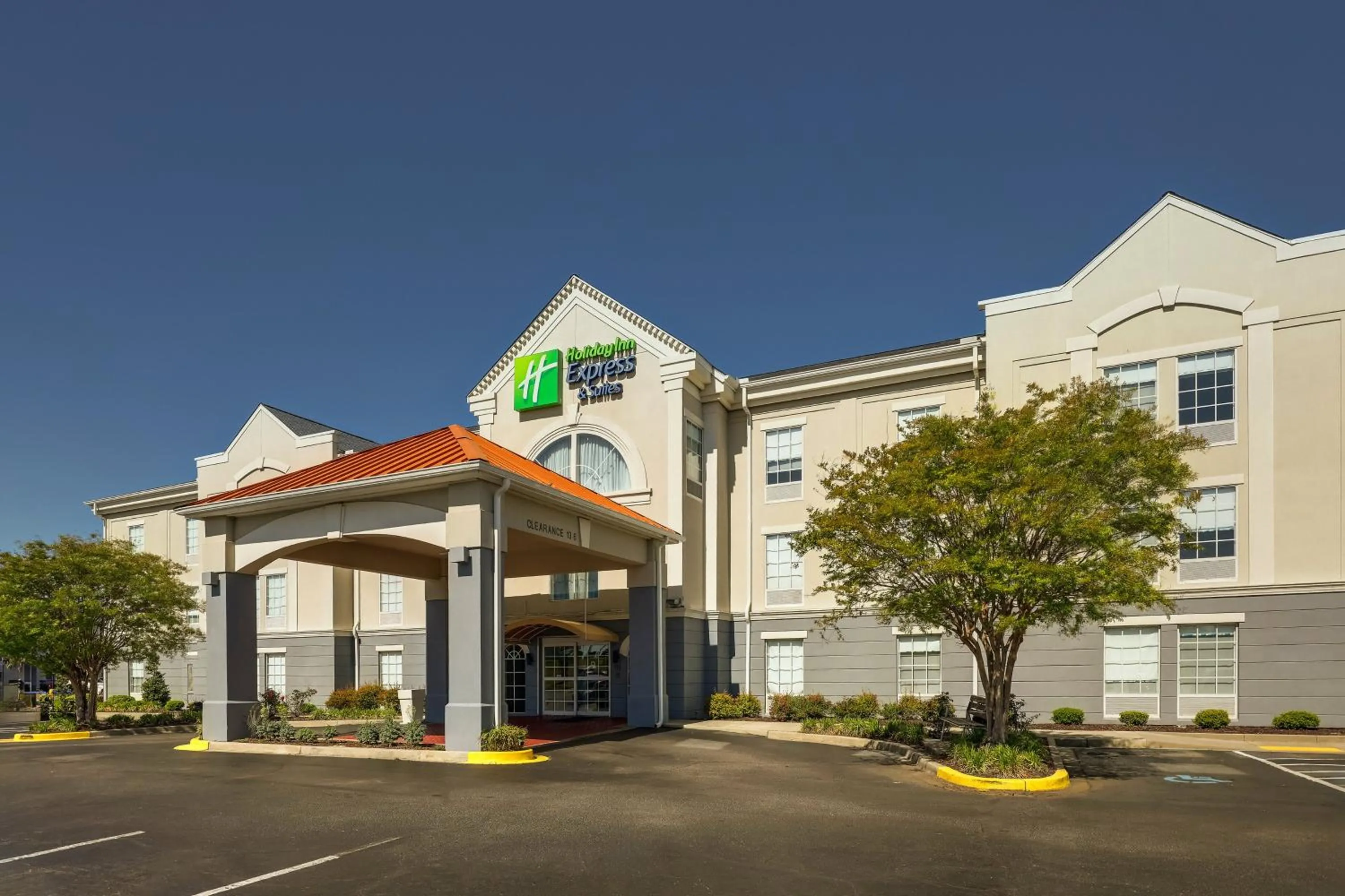 Property building in Holiday Inn Express & Suites Orangeburg by IHG