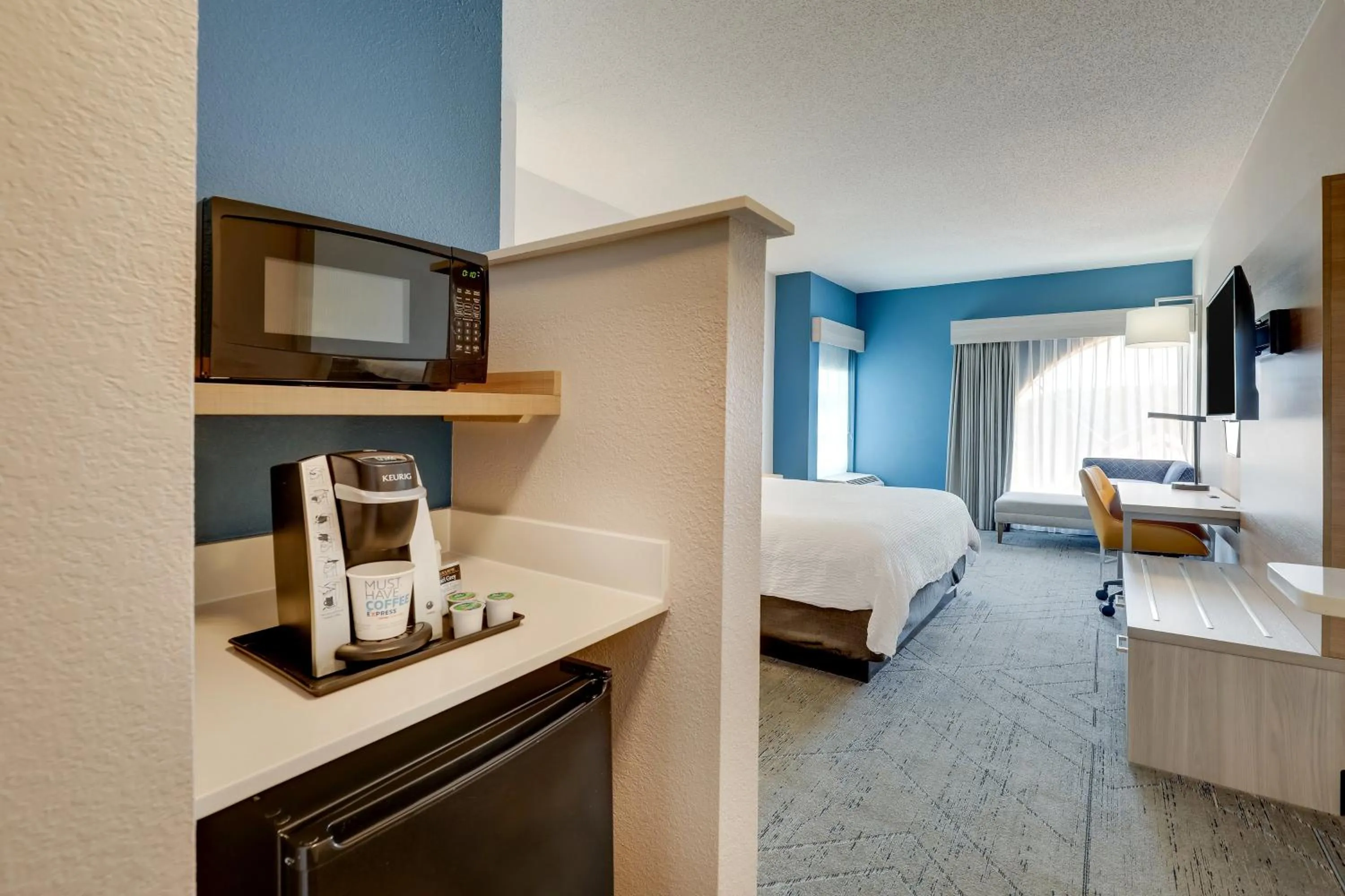 Photo of the whole room, Bed in Holiday Inn Express & Suites Orangeburg by IHG