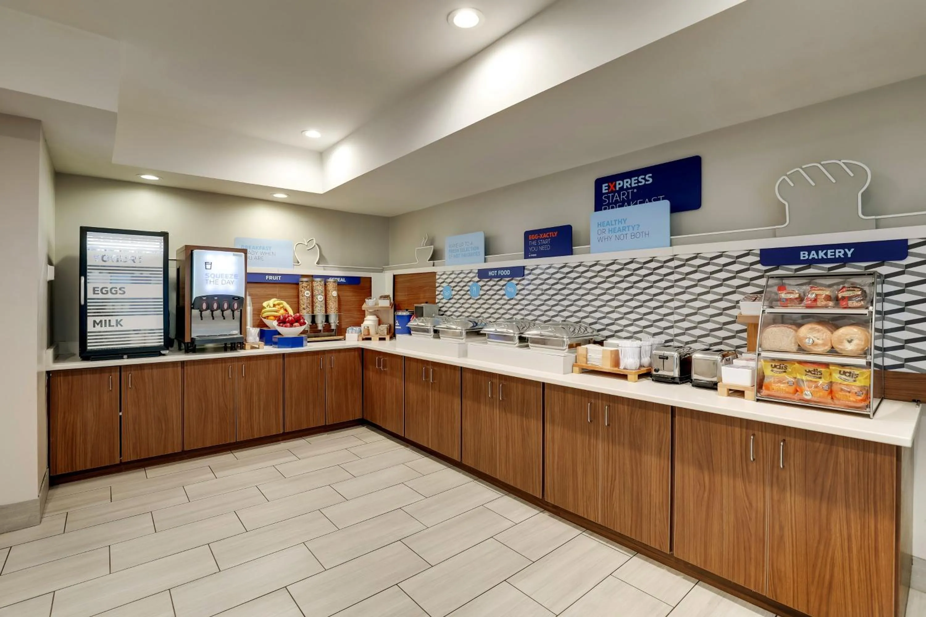 Breakfast in Holiday Inn Express & Suites Orangeburg by IHG