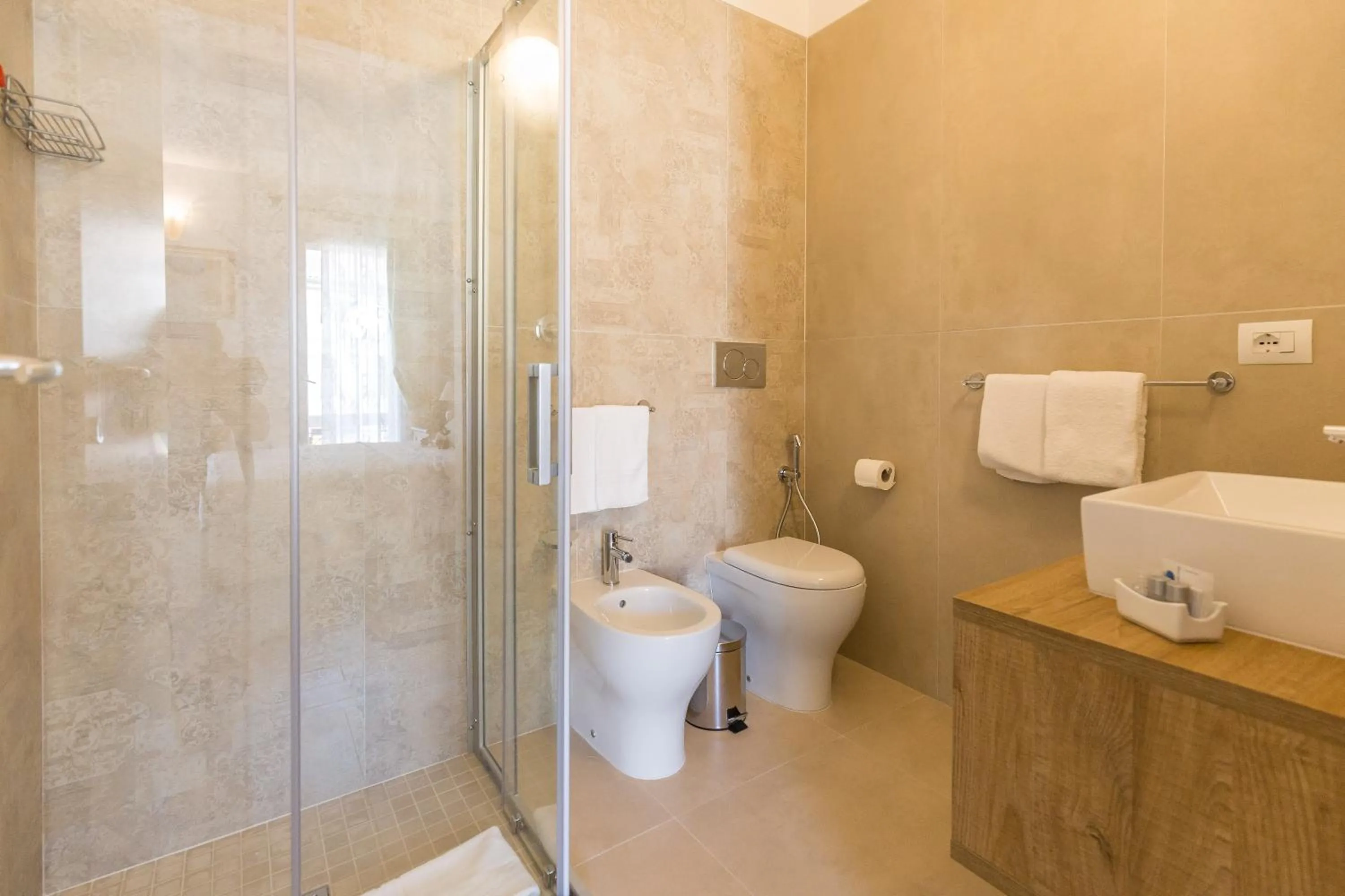 Shower in Villa Cavour