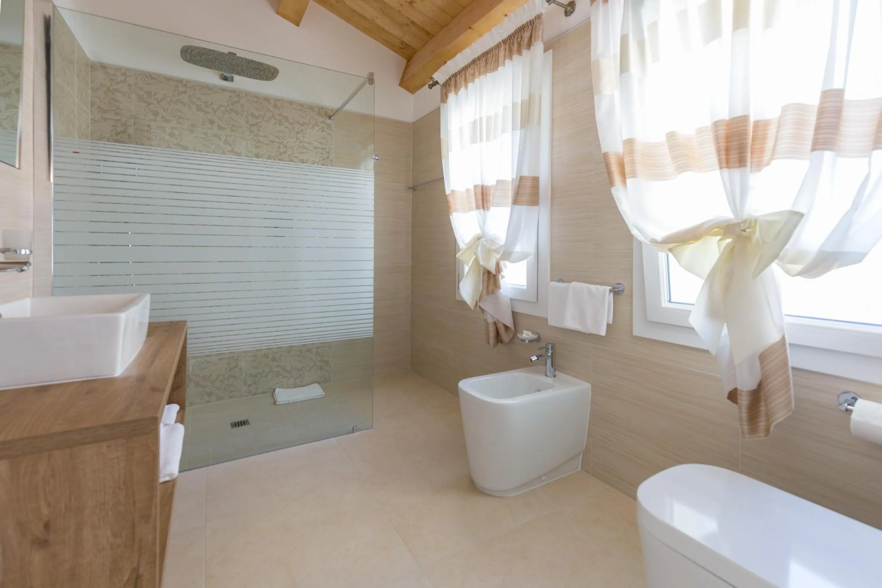 Shower in Villa Cavour