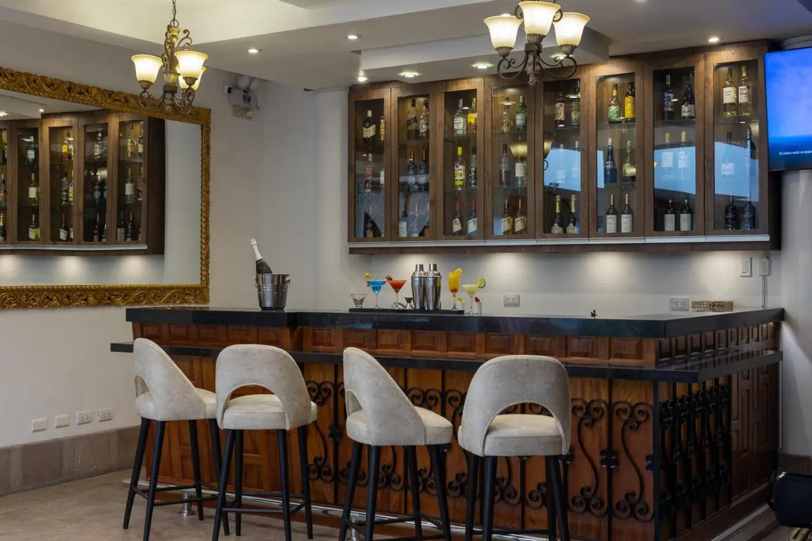 Lounge or bar in Terra Andina Colonial Mansion Lounge or bar in Terra Andina Colonial Mansion