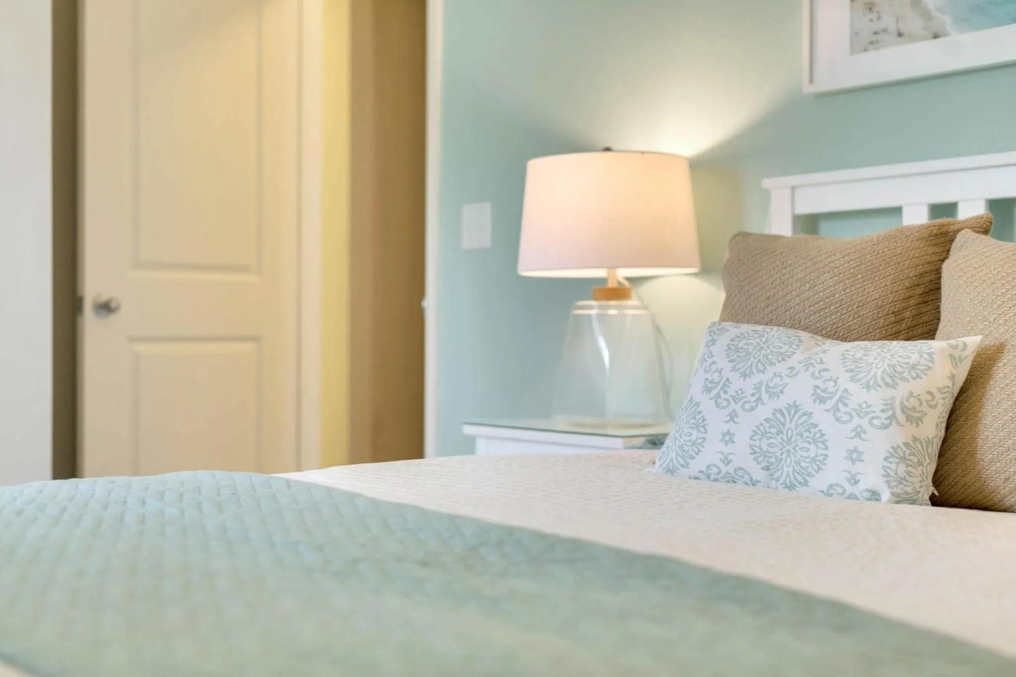 Four Bedrooms Townhome 5116