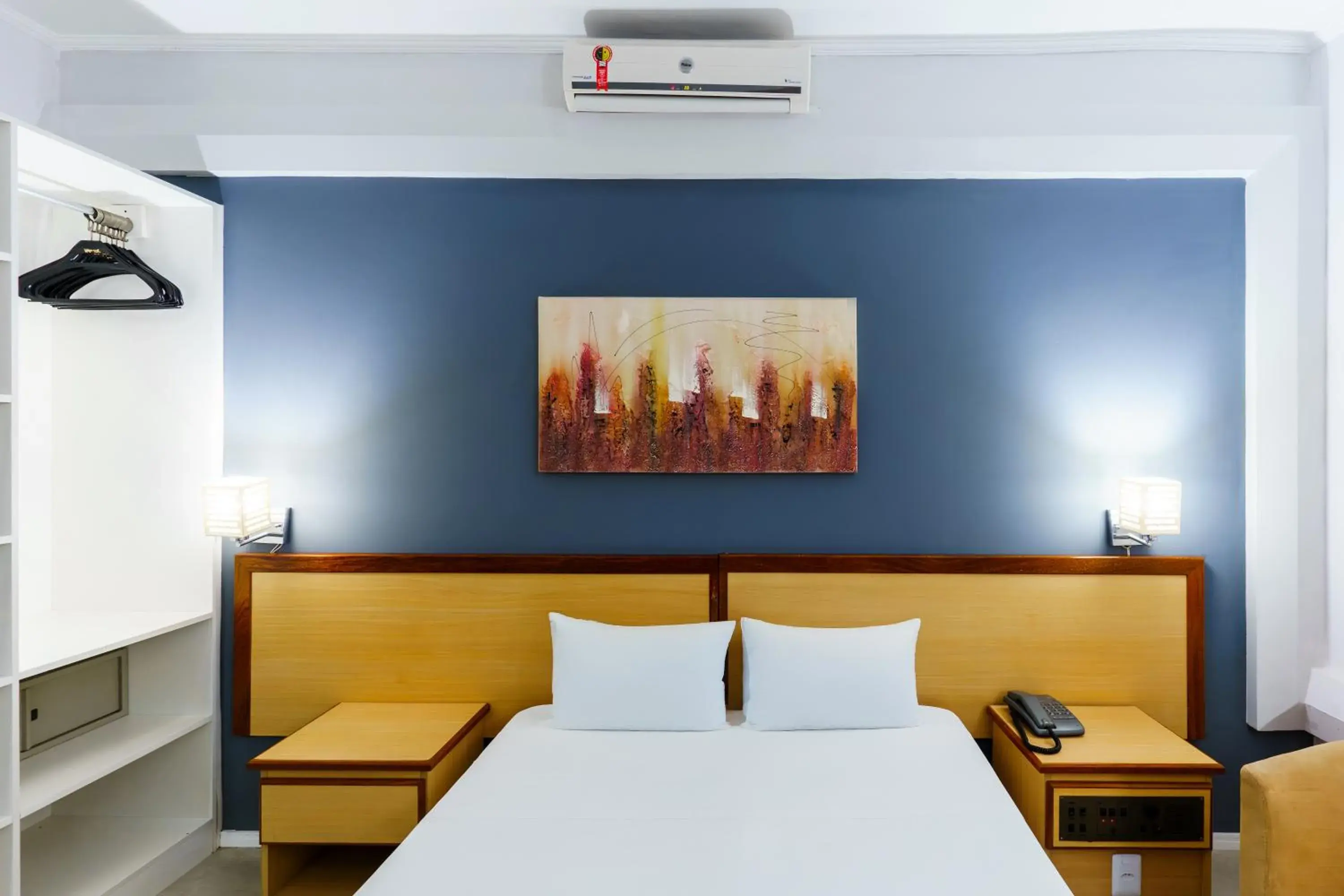 Bed in Hotel Augusta Boulevard Bed in Hotel Augusta Boulevard