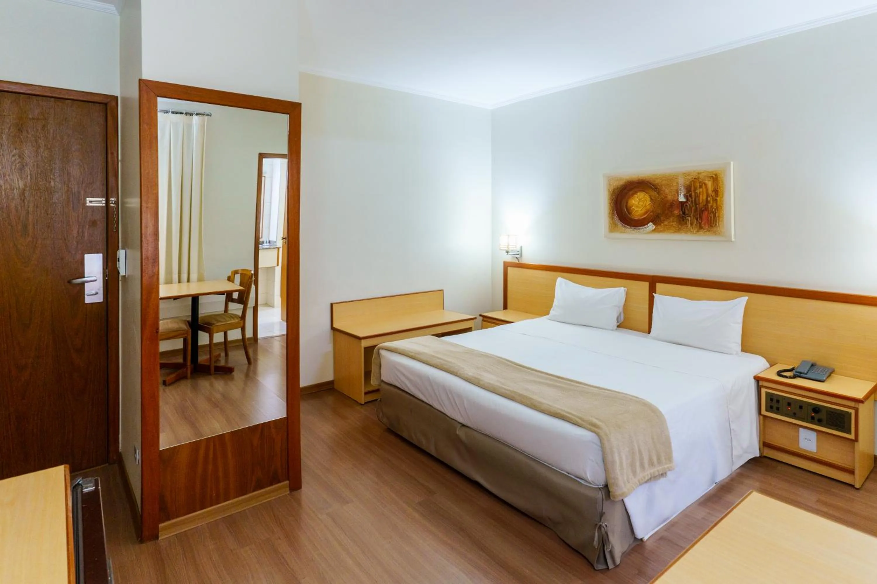 Bed in Hotel Augusta Boulevard