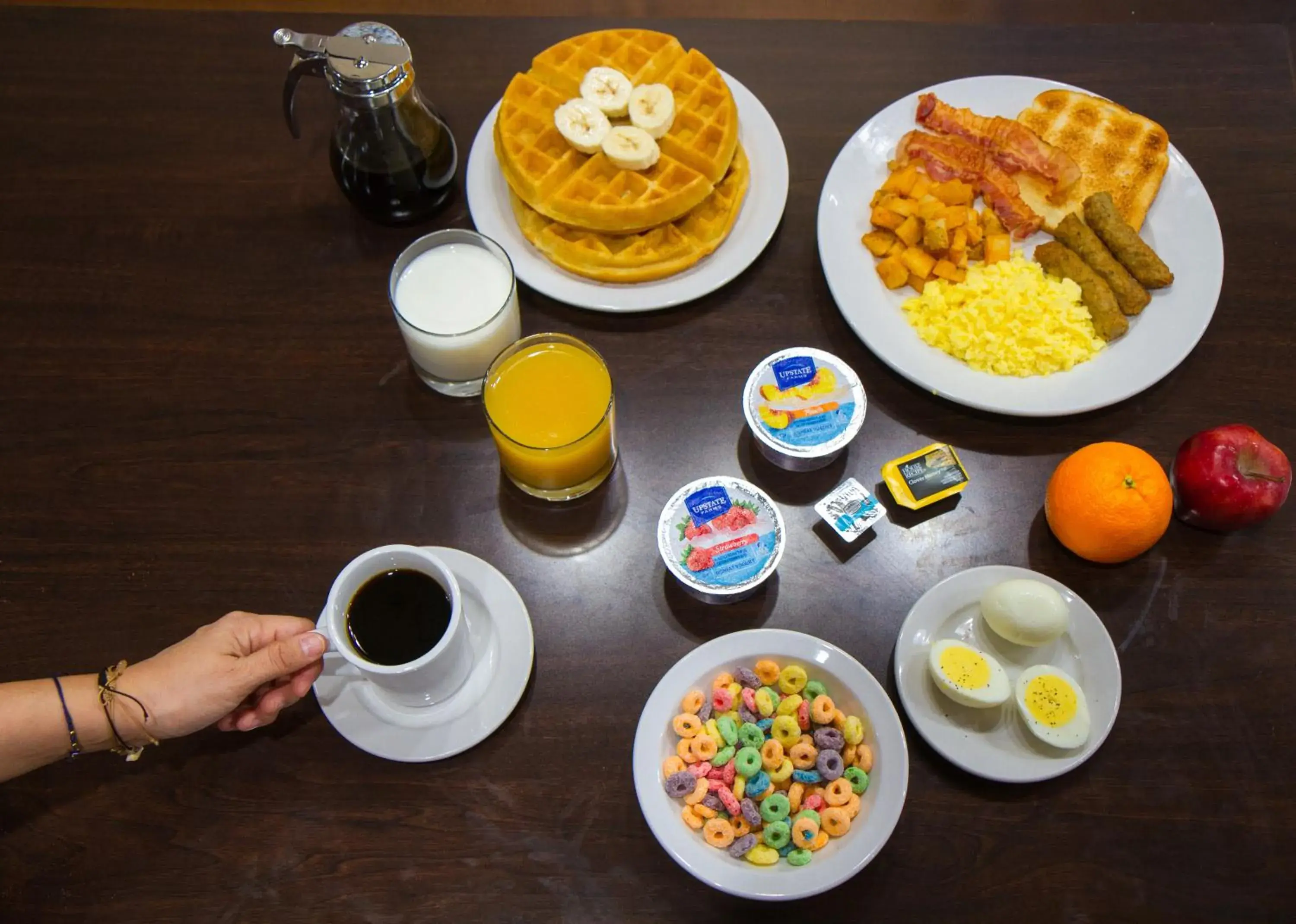 Breakfast in Clarion Inn & Suites Miami International Airport Breakfast in Clarion Inn & Suites Miami International Airport