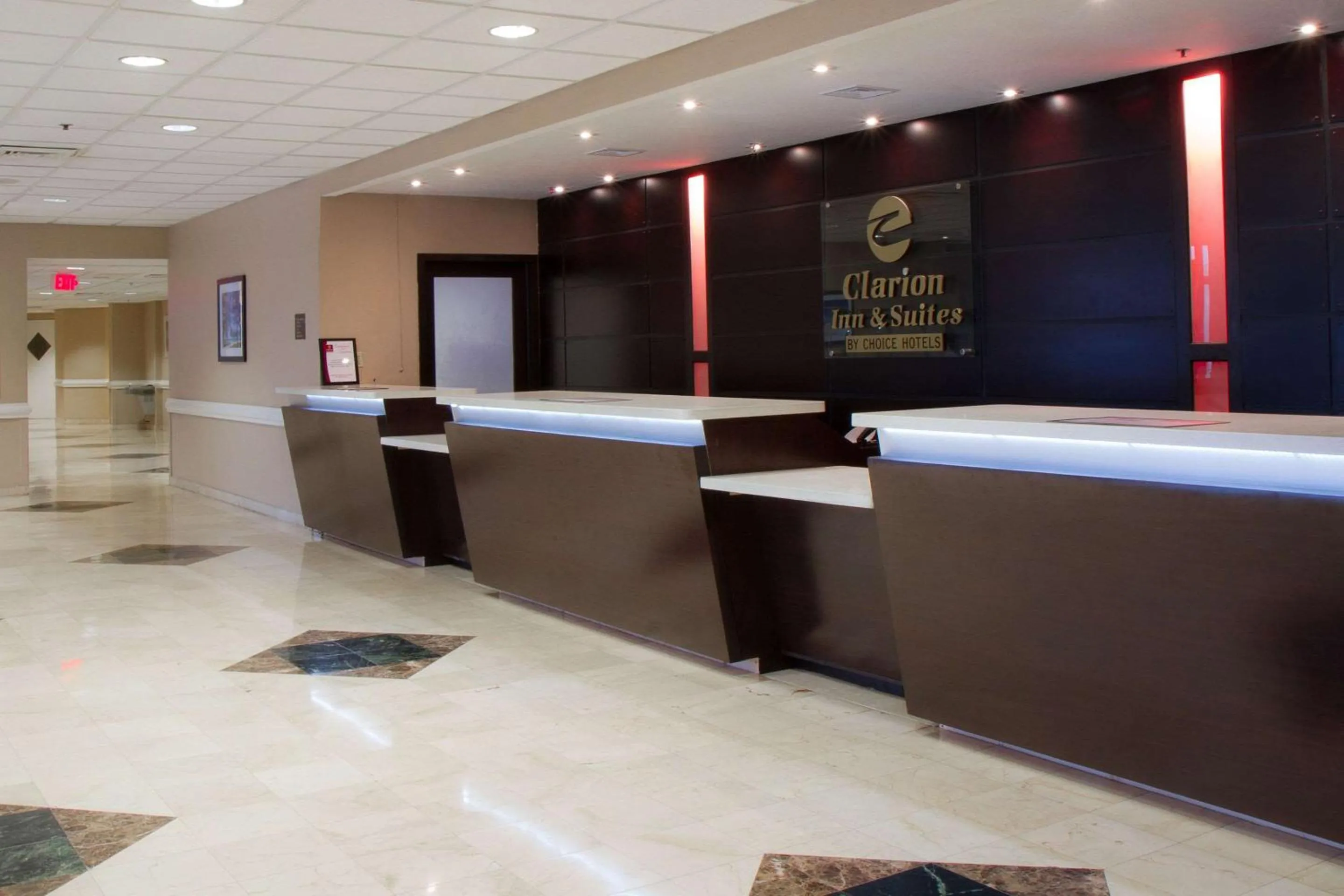 Lobby or reception in Clarion Inn & Suites Miami International Airport