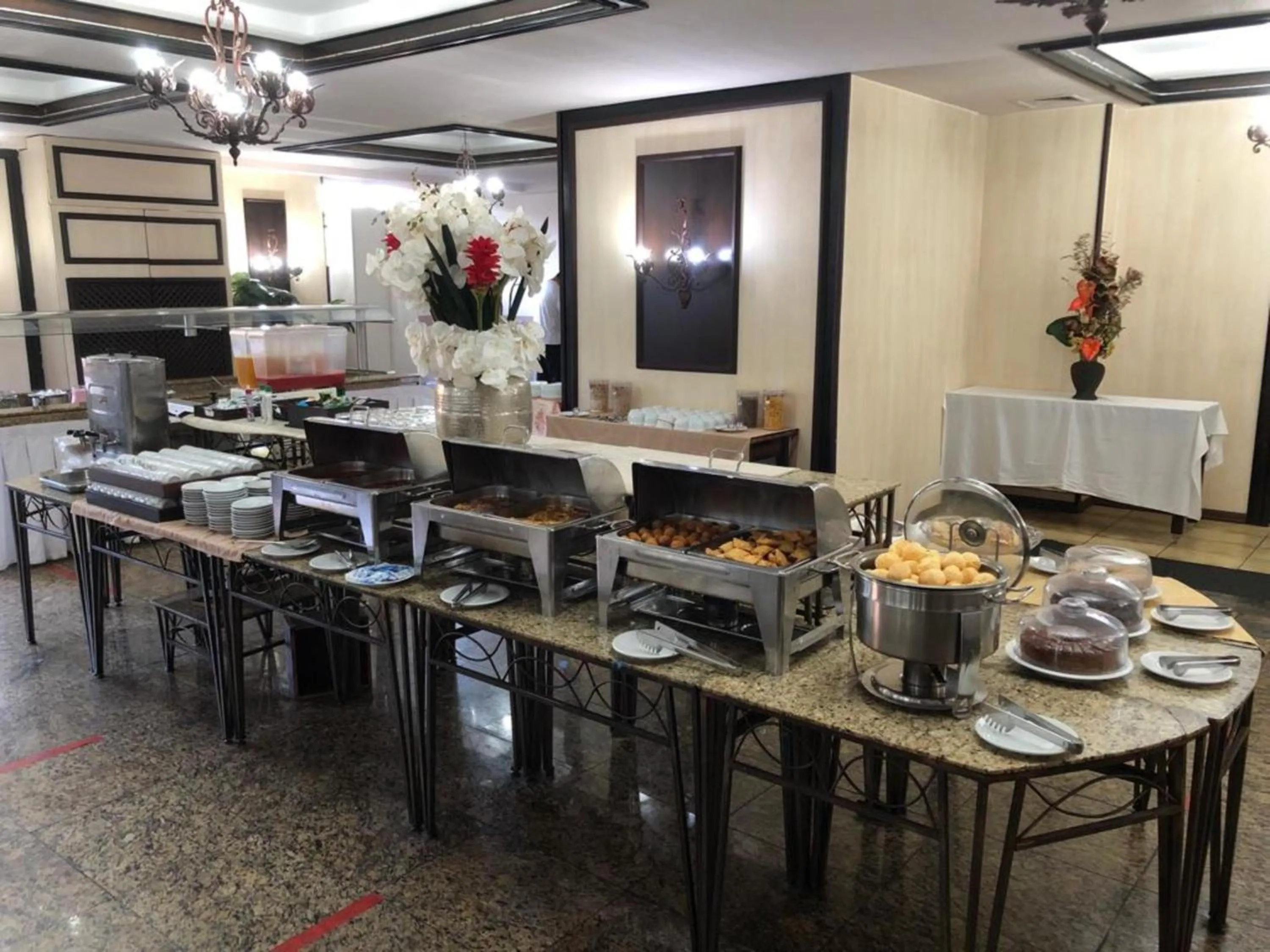 Breakfast in Dom Pedro I Palace Hotel