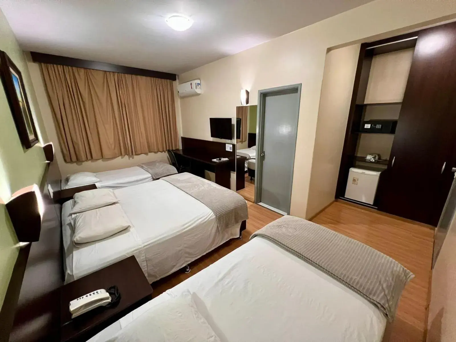 Superior Quadruple Room in Dom Pedro I Palace Hotel Superior Quadruple Room in Dom Pedro I Palace Hotel