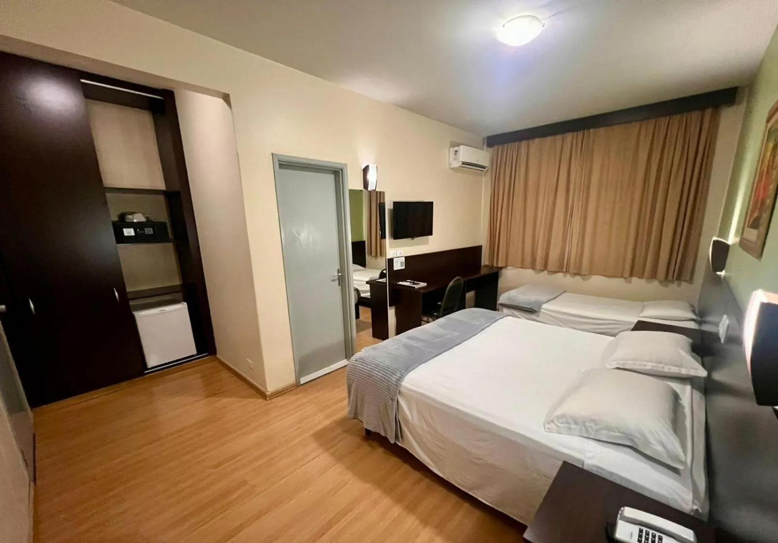 Bed in Dom Pedro I Palace Hotel