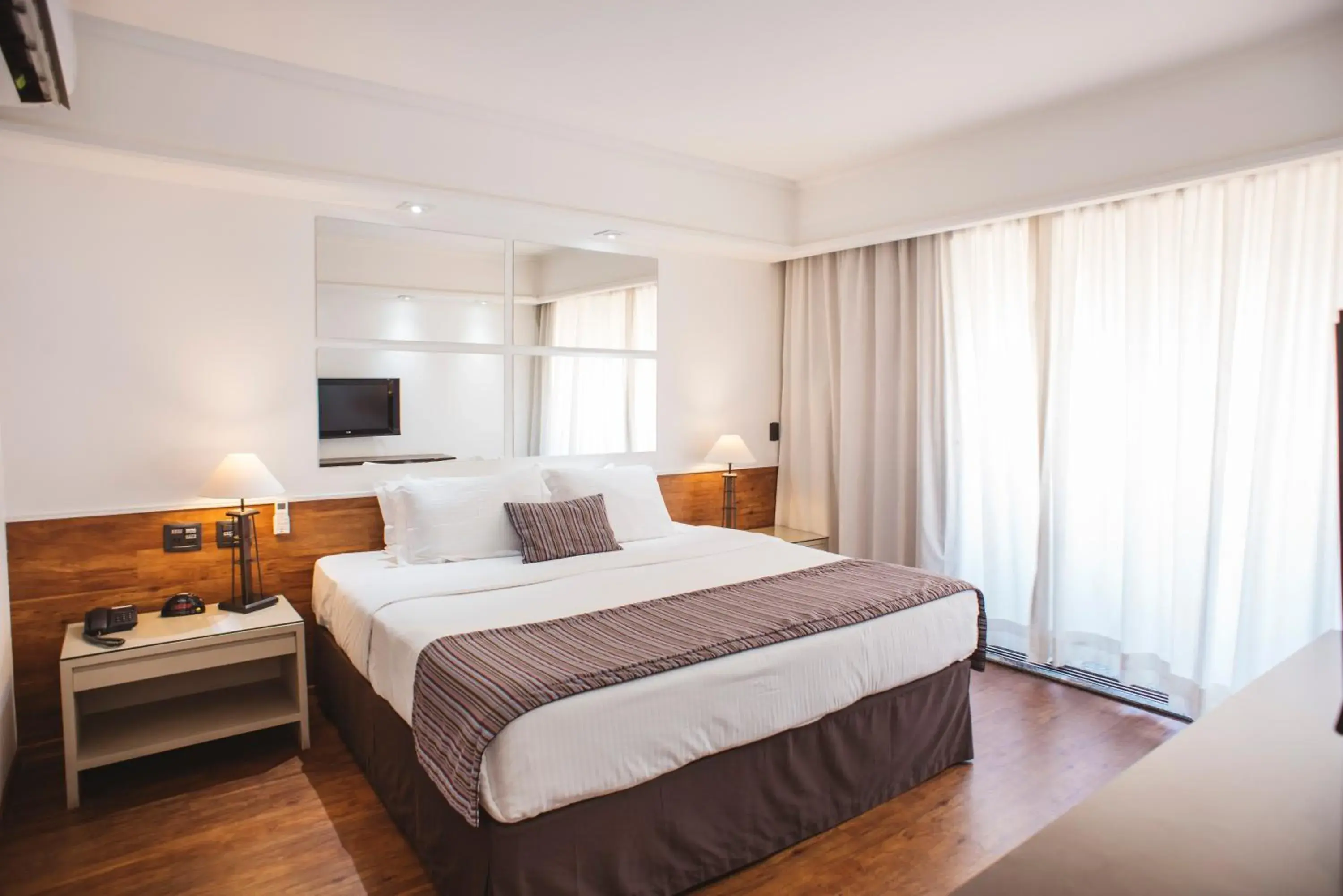 Bed in Hotel Golden Park Campinas Cambuí By Nacional Inn Bed in Hotel Golden Park Campinas Cambuí By Nacional Inn