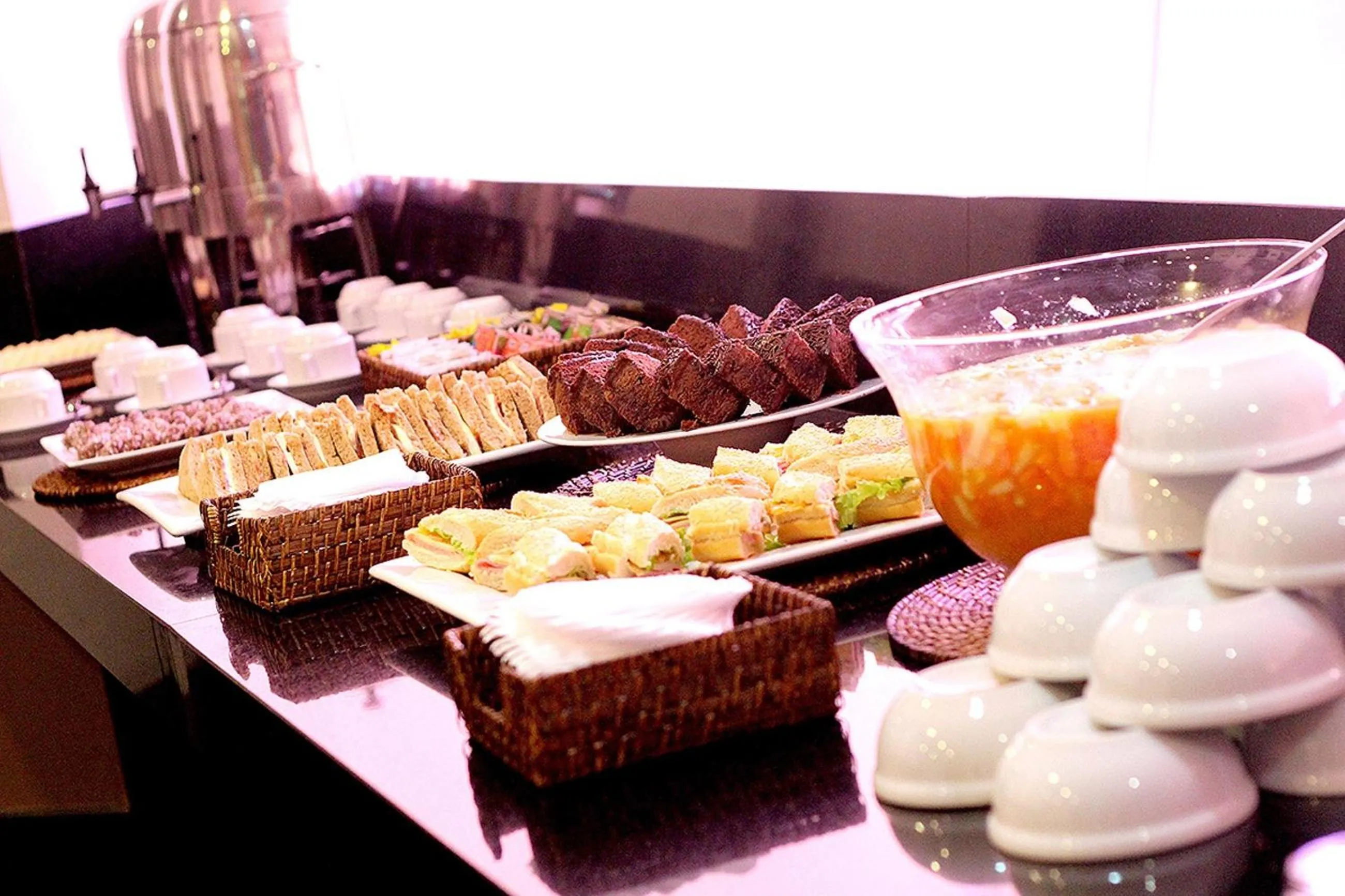 Food and drinks in Hotel Golden Park Campinas Cambuí By Nacional Inn