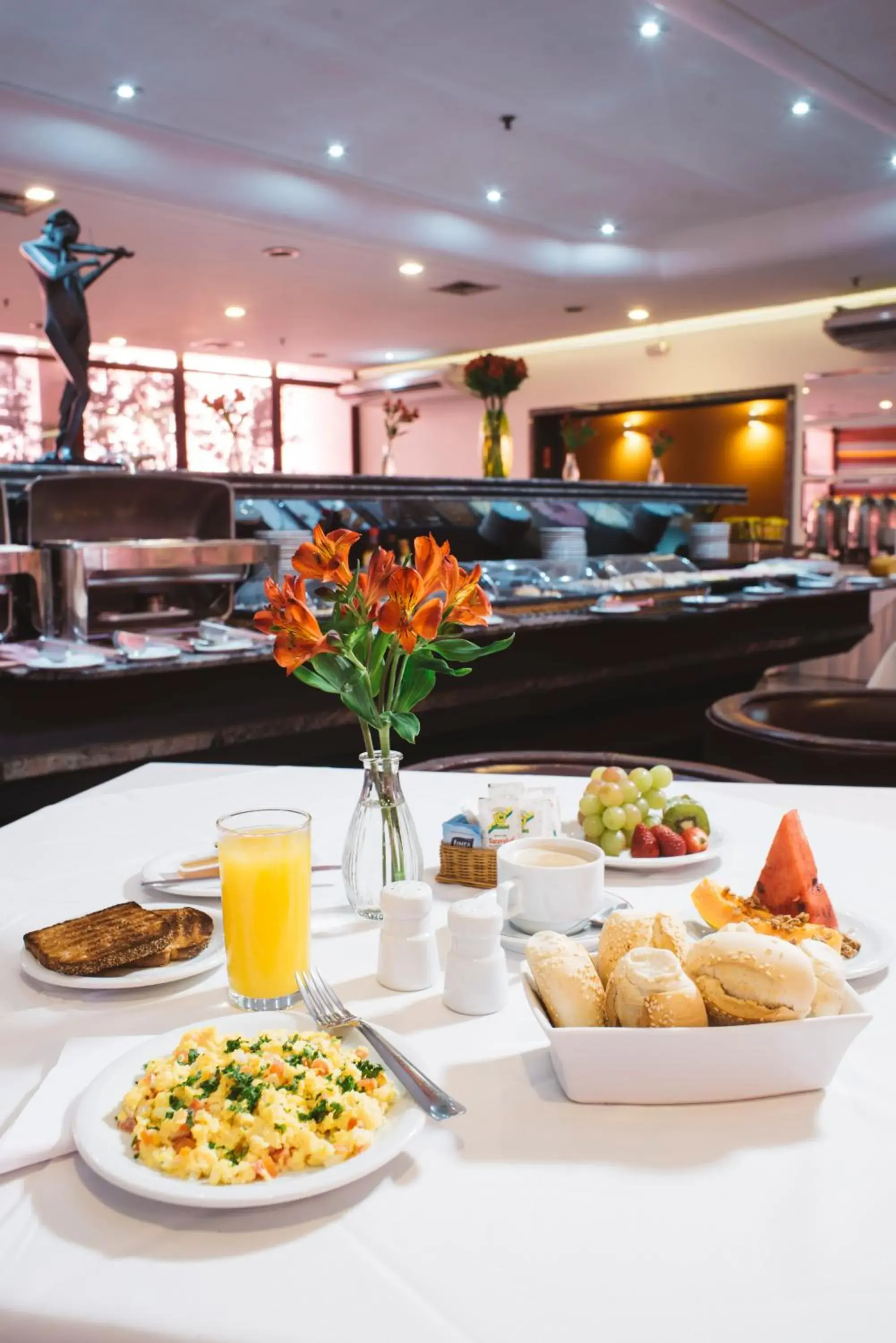 Restaurant/places to eat in Hotel Golden Park Campinas Cambuí By Nacional Inn Restaurant/places to eat in Hotel Golden Park Campinas Cambuí By Nacional Inn