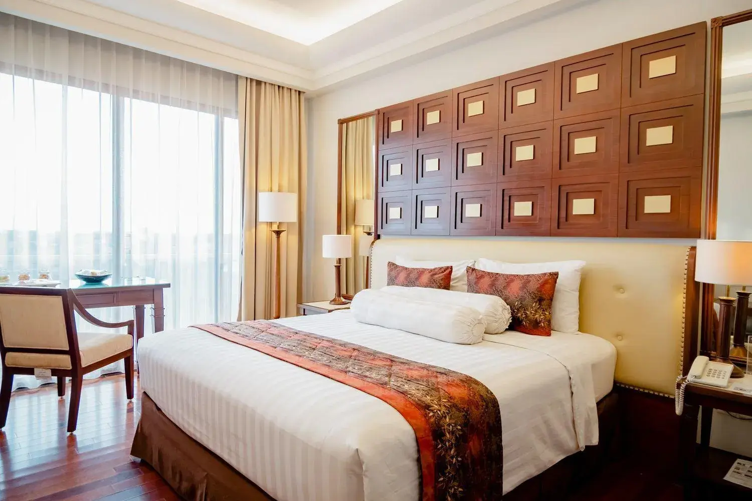 Executive Double Room in The Sunan Hotel Solo Executive Double Room in The Sunan Hotel Solo