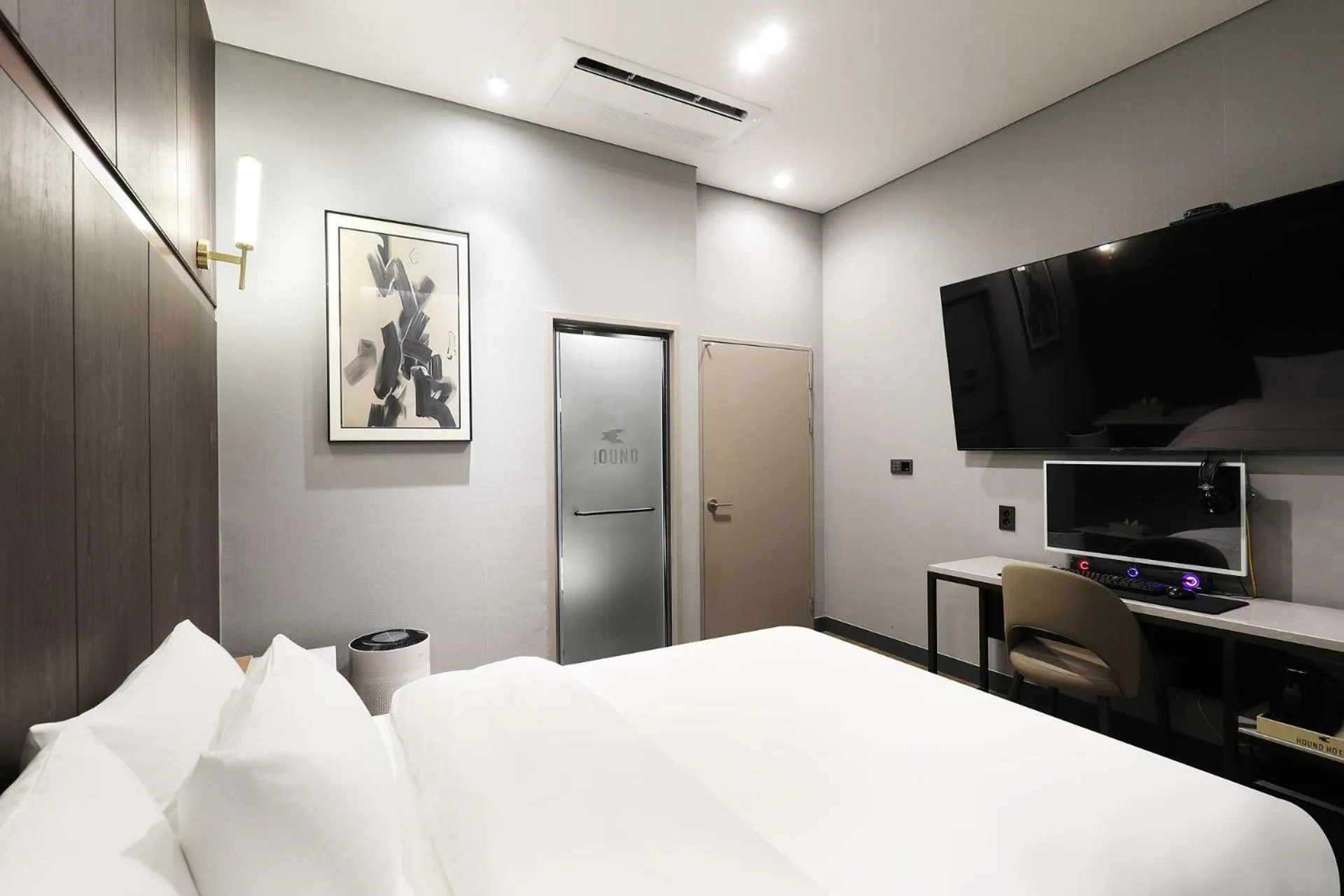 Bed in HOUND HOTEL Incheon Airport