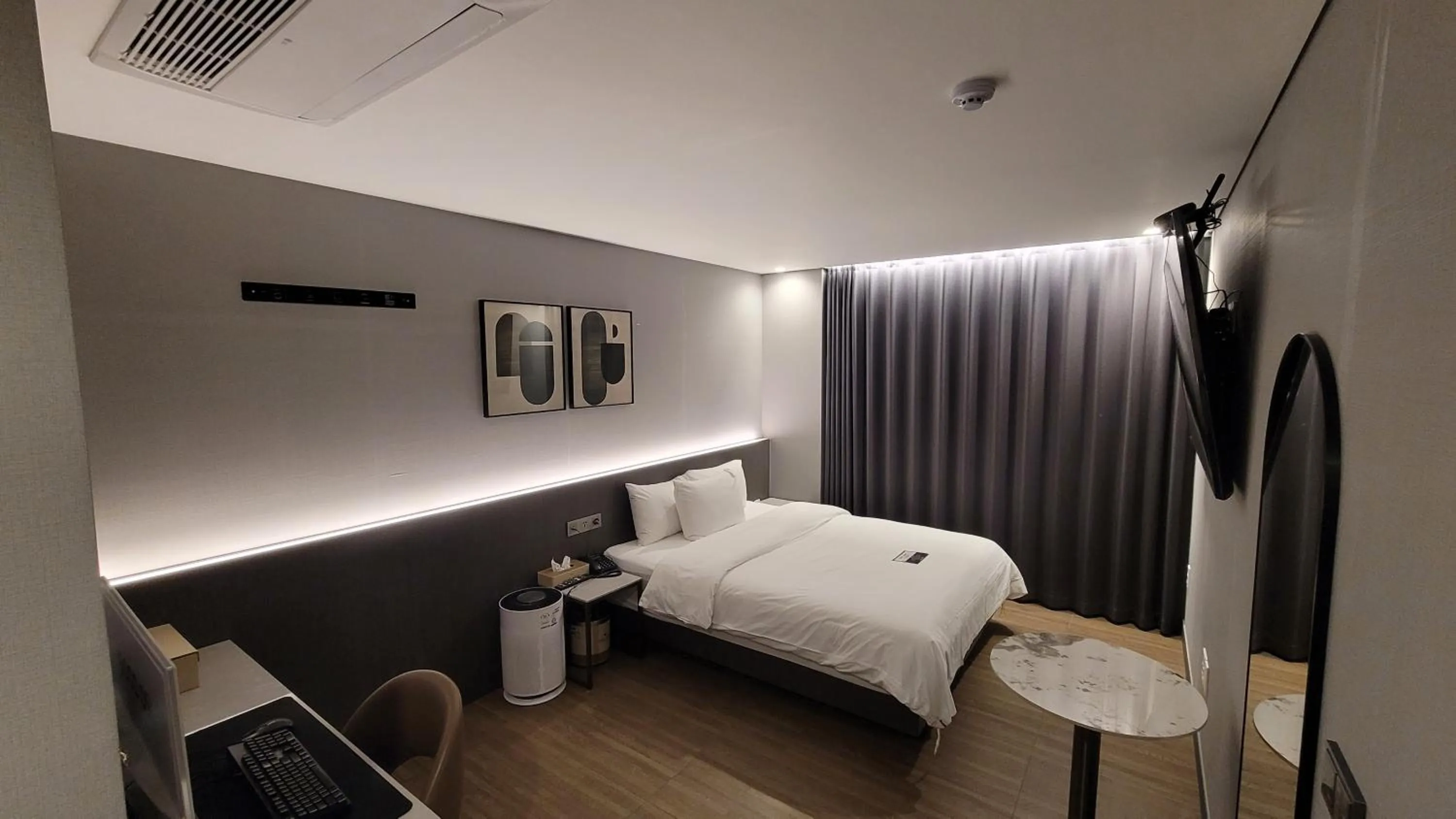 Bed in HOUND HOTEL Incheon Airport