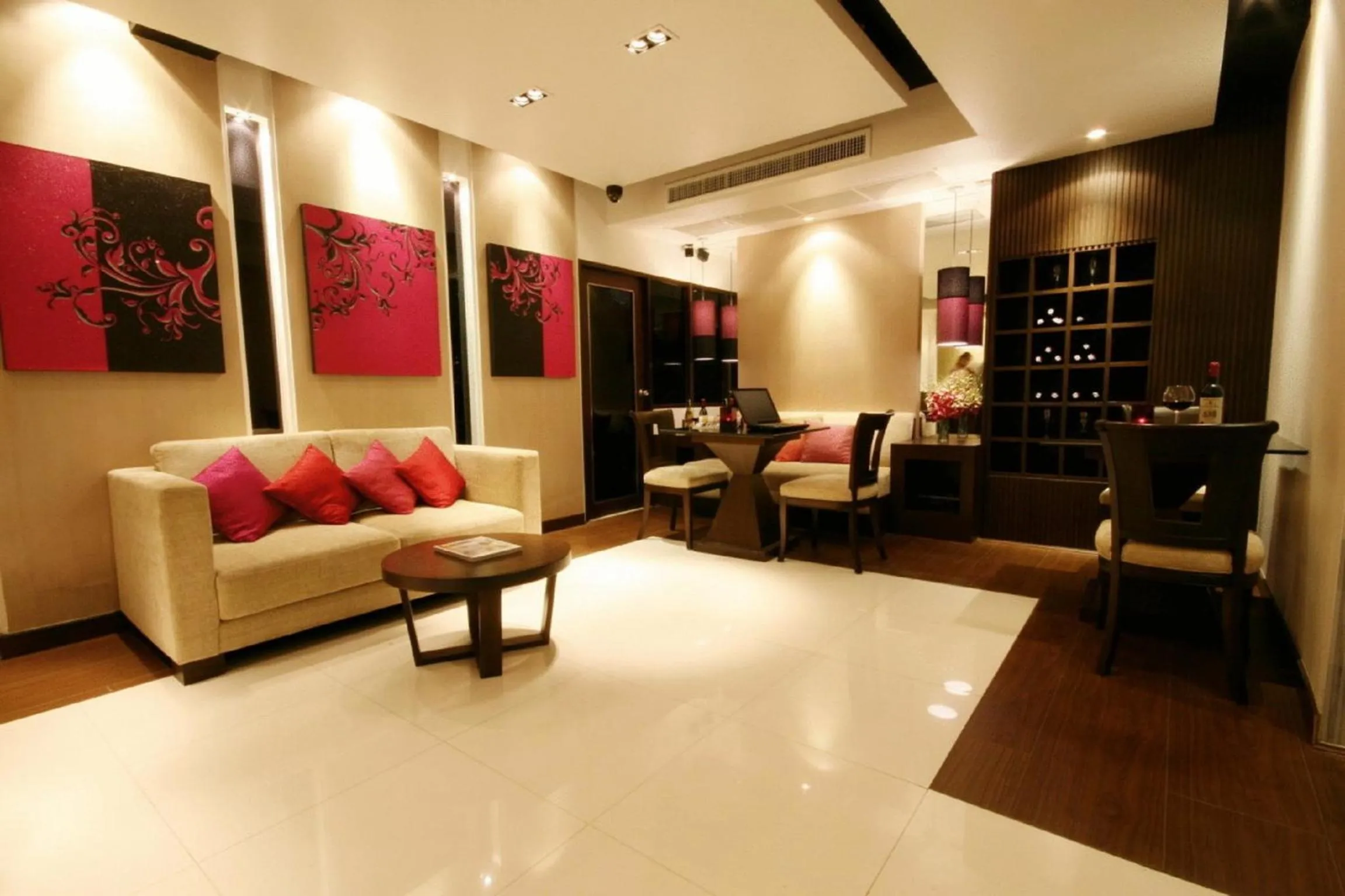 Lobby or reception in Grand Inn Hotel