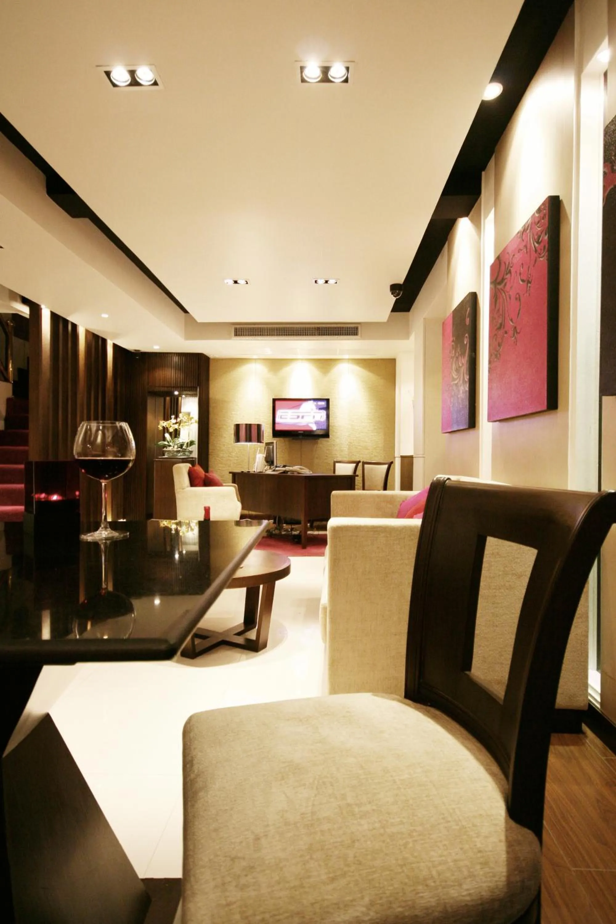 Spring in Grand Inn Hotel