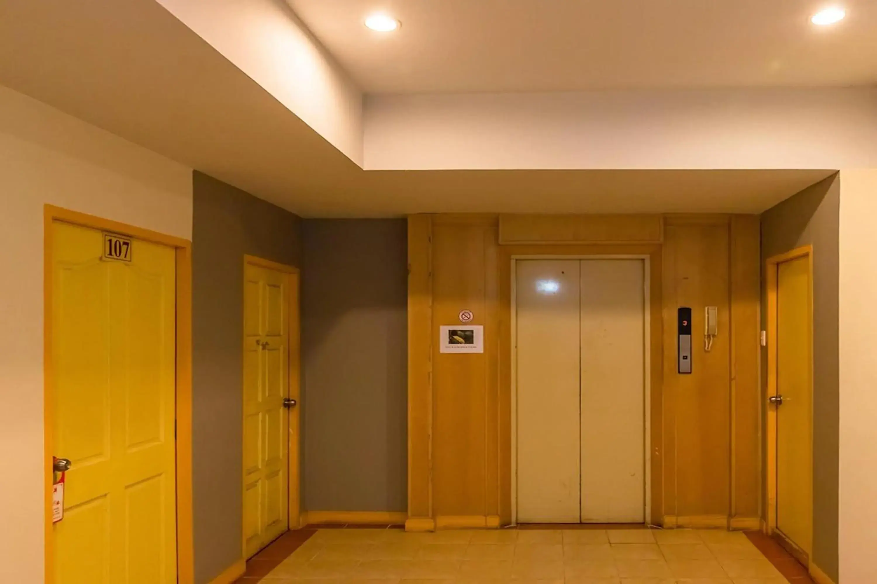 elevator in Eastiny Bella Vista Hotel