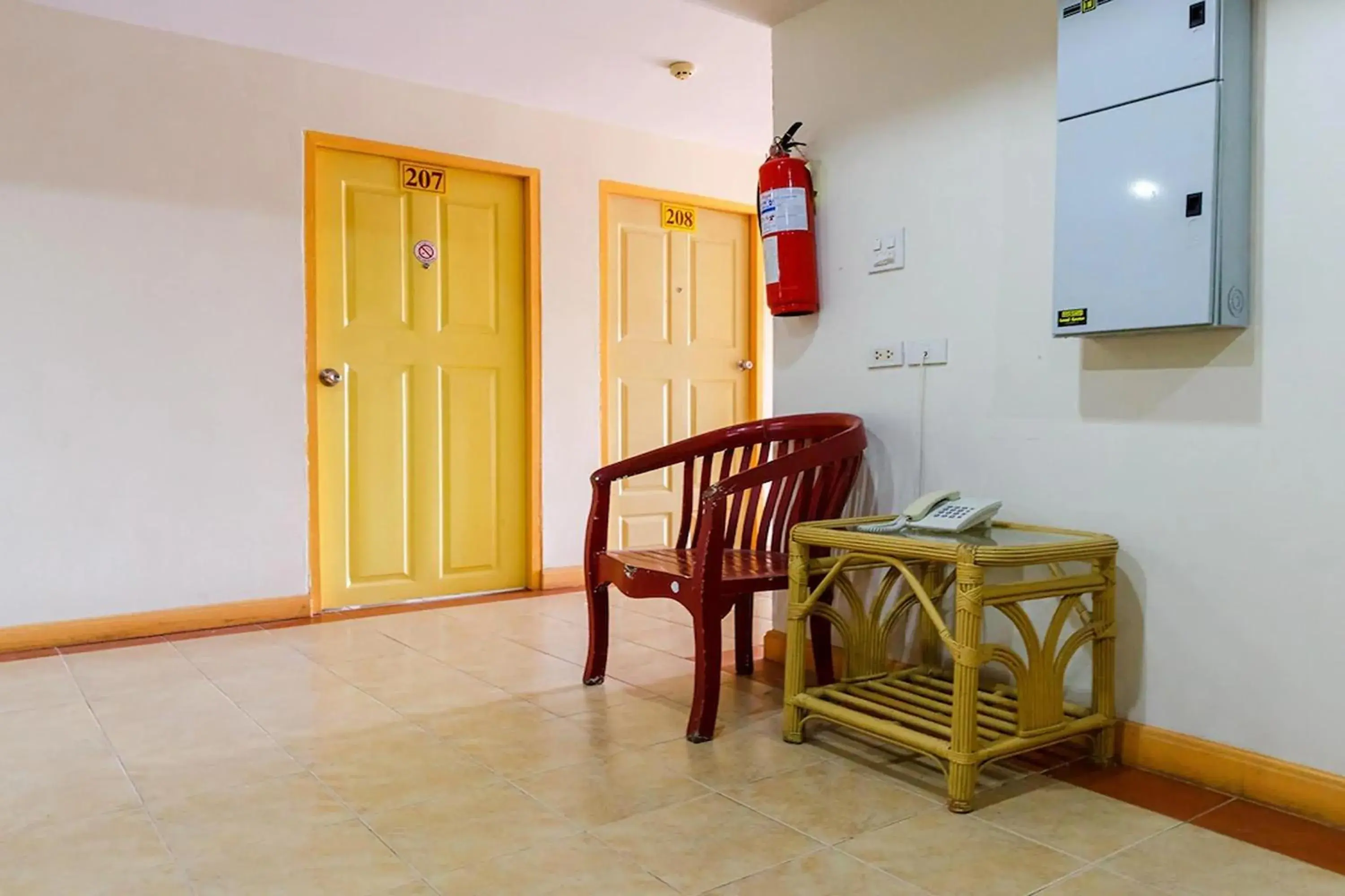 Living room, Dining Area in Eastiny Bella Vista Hotel