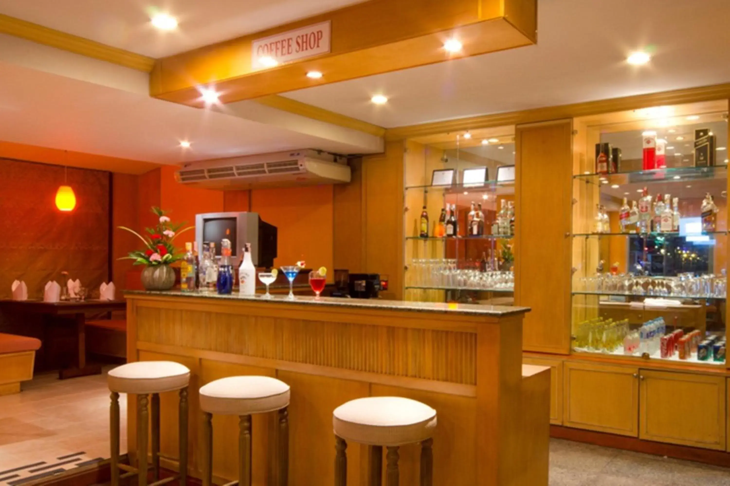 Lounge or bar in Eastiny Bella Vista Hotel