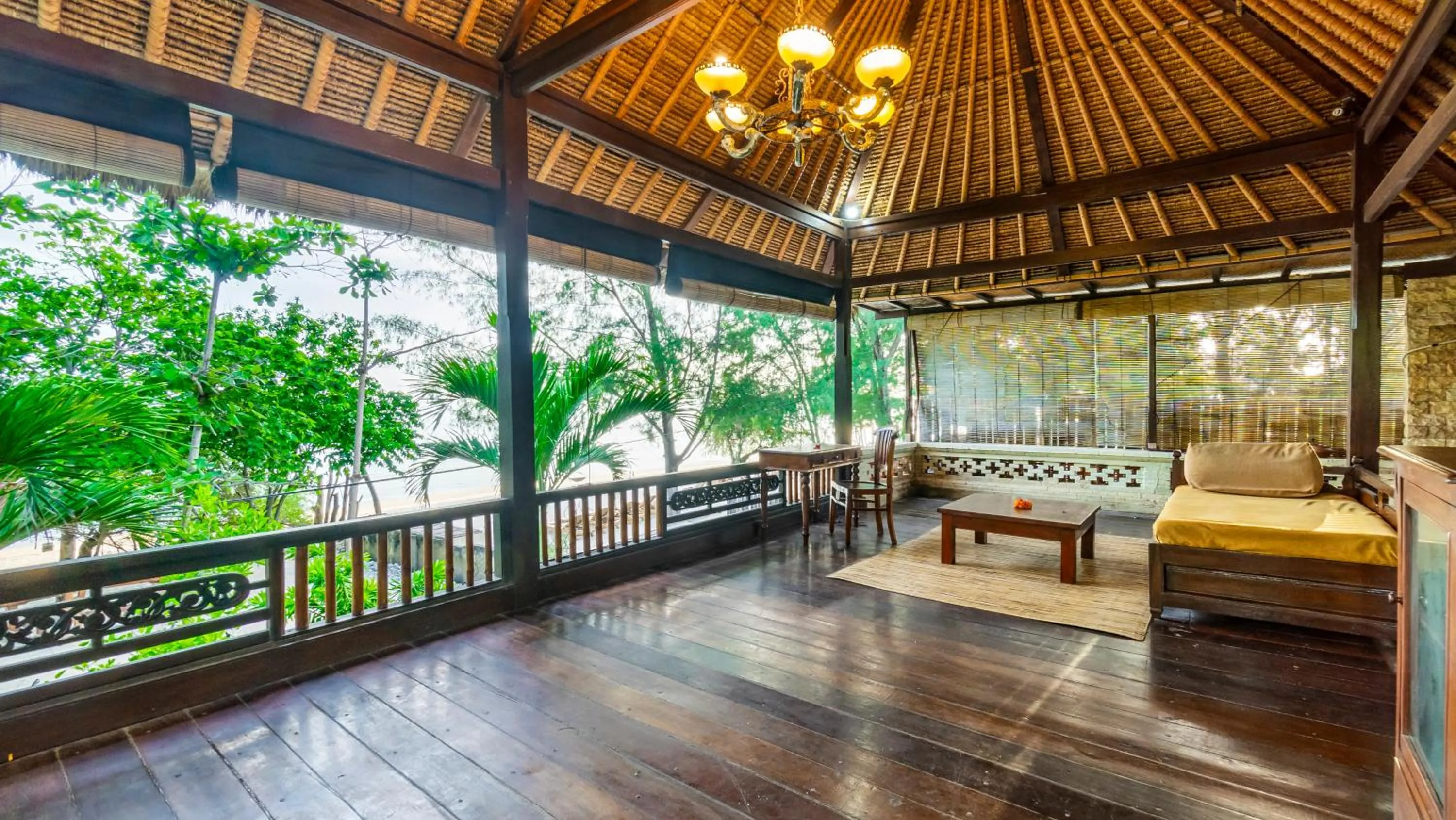 Alam Gili Trawangan by Mahaputra