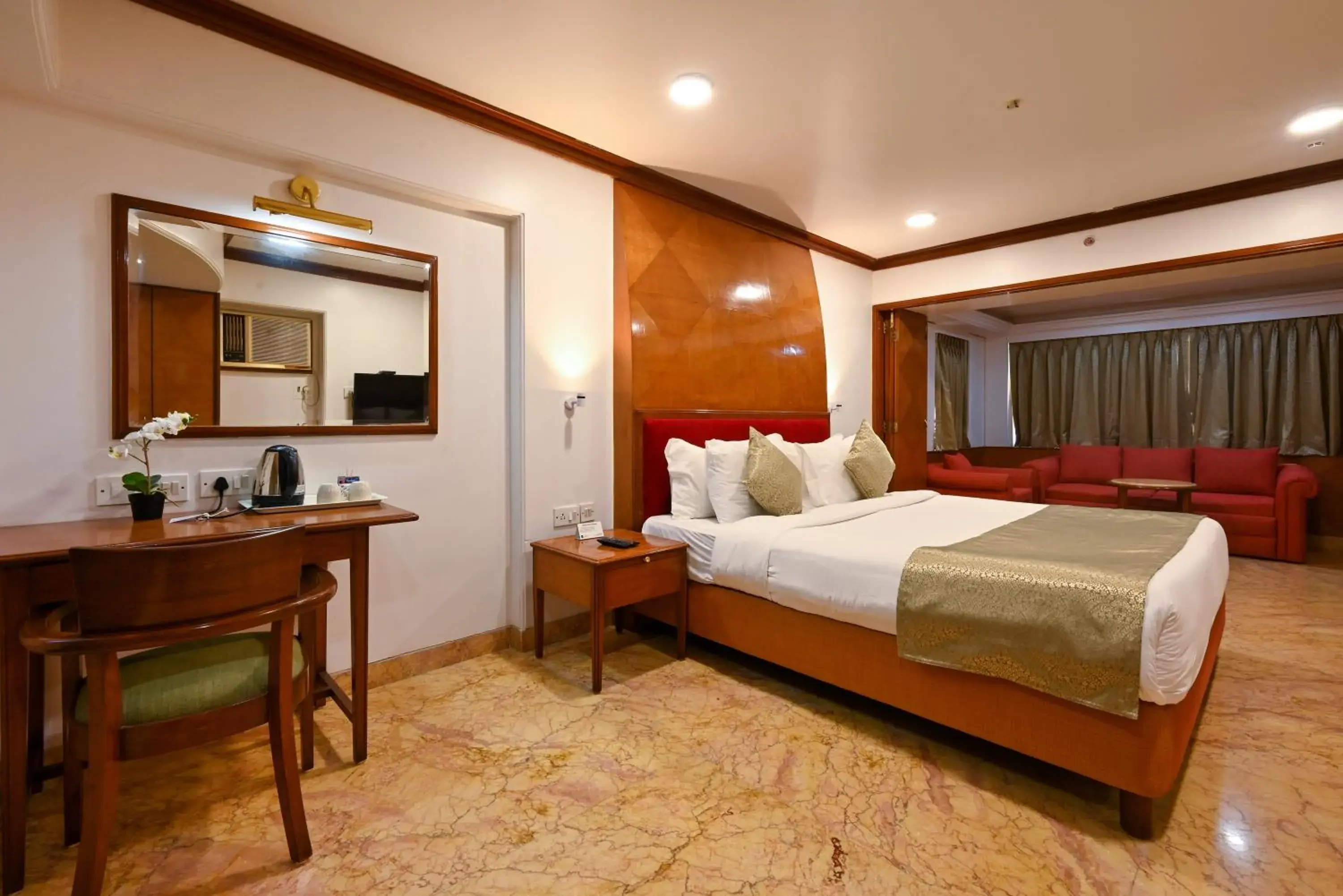 View (from property/room), Bed in Hotel Parle International View (from property/room), Bed in Hotel Parle International