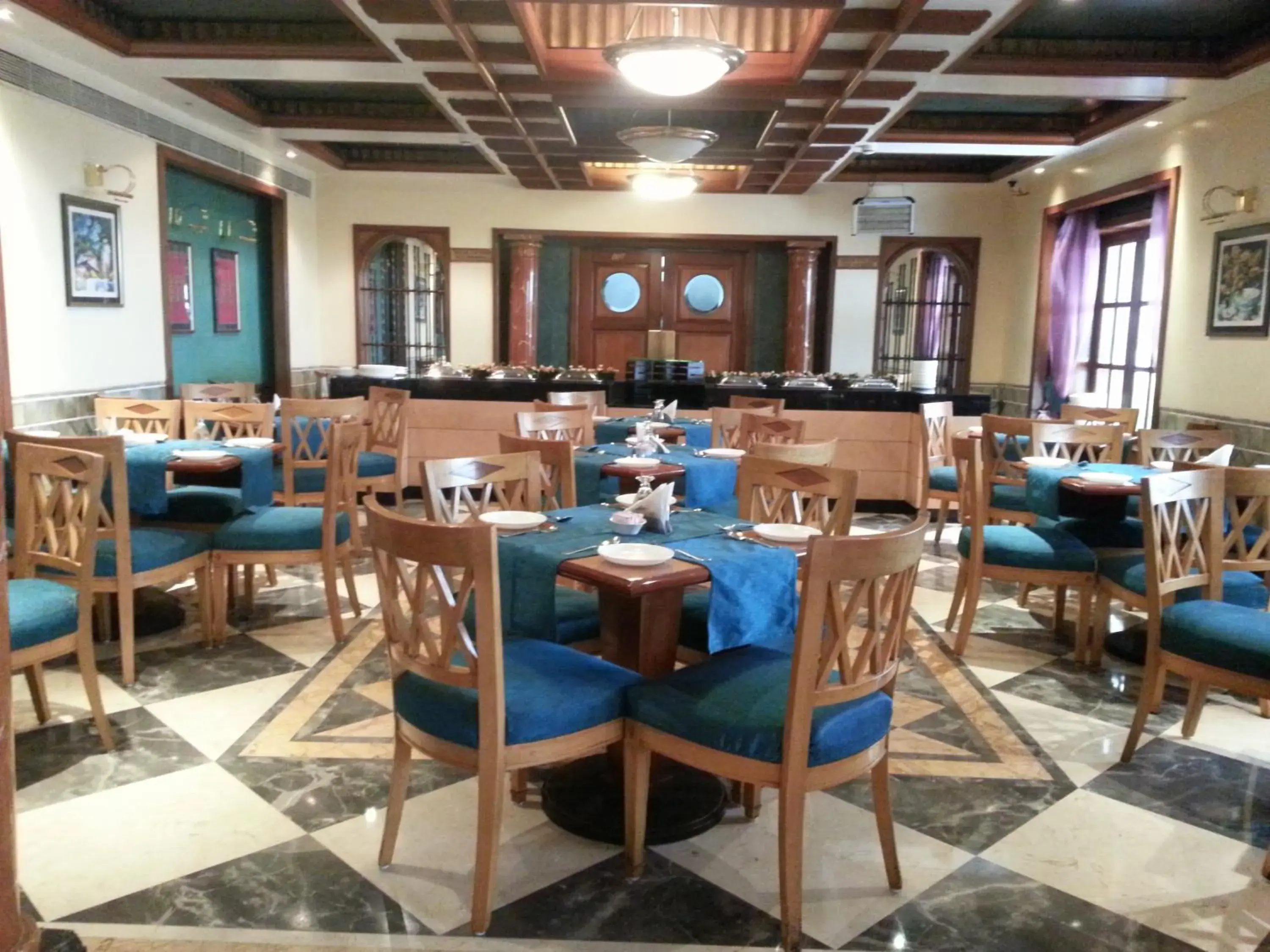 Restaurant/places to eat in Hotel Parle International Restaurant/places to eat in Hotel Parle International