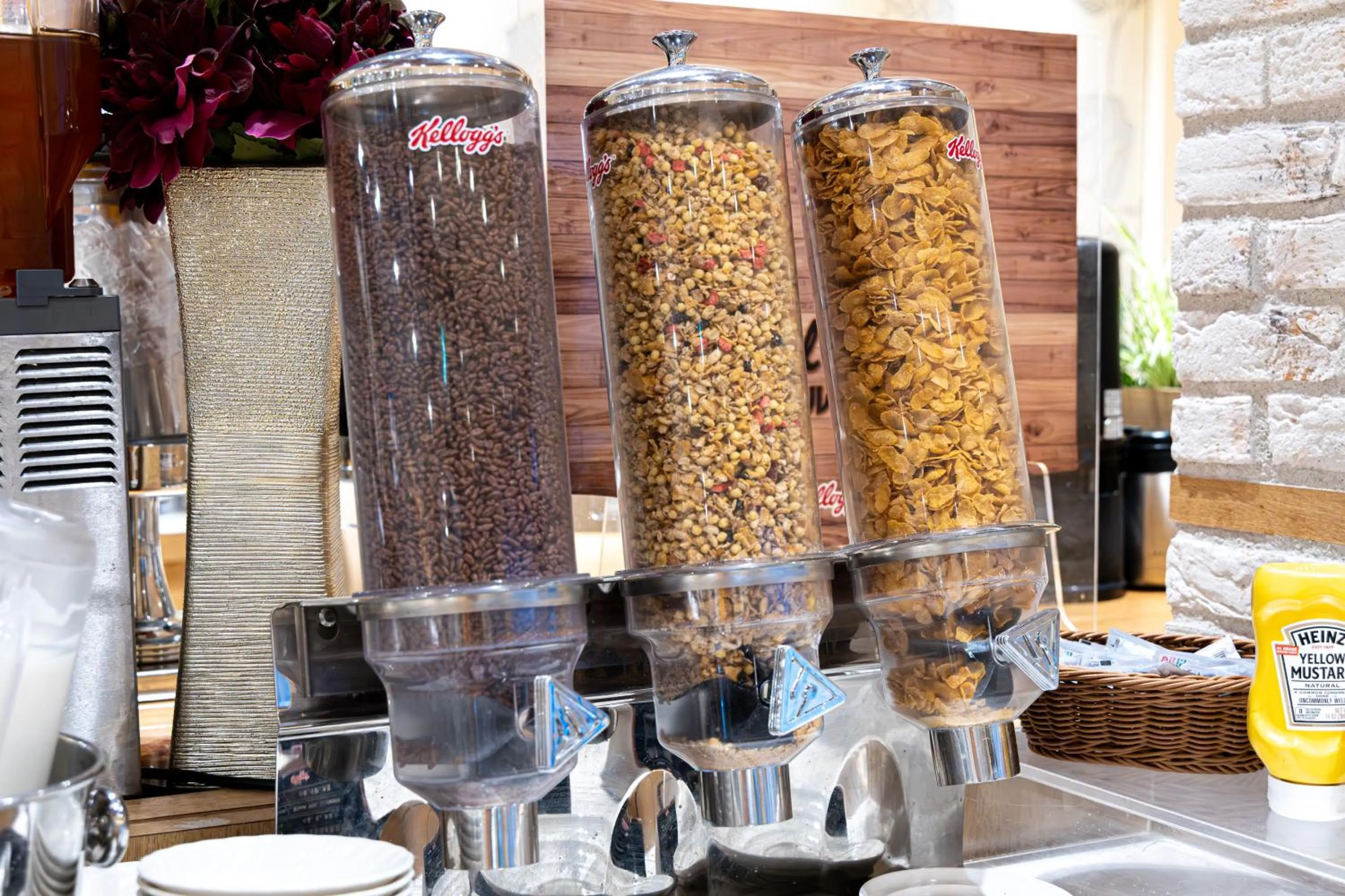 Buffet breakfast in Hotel Rose Garden Shinjuku