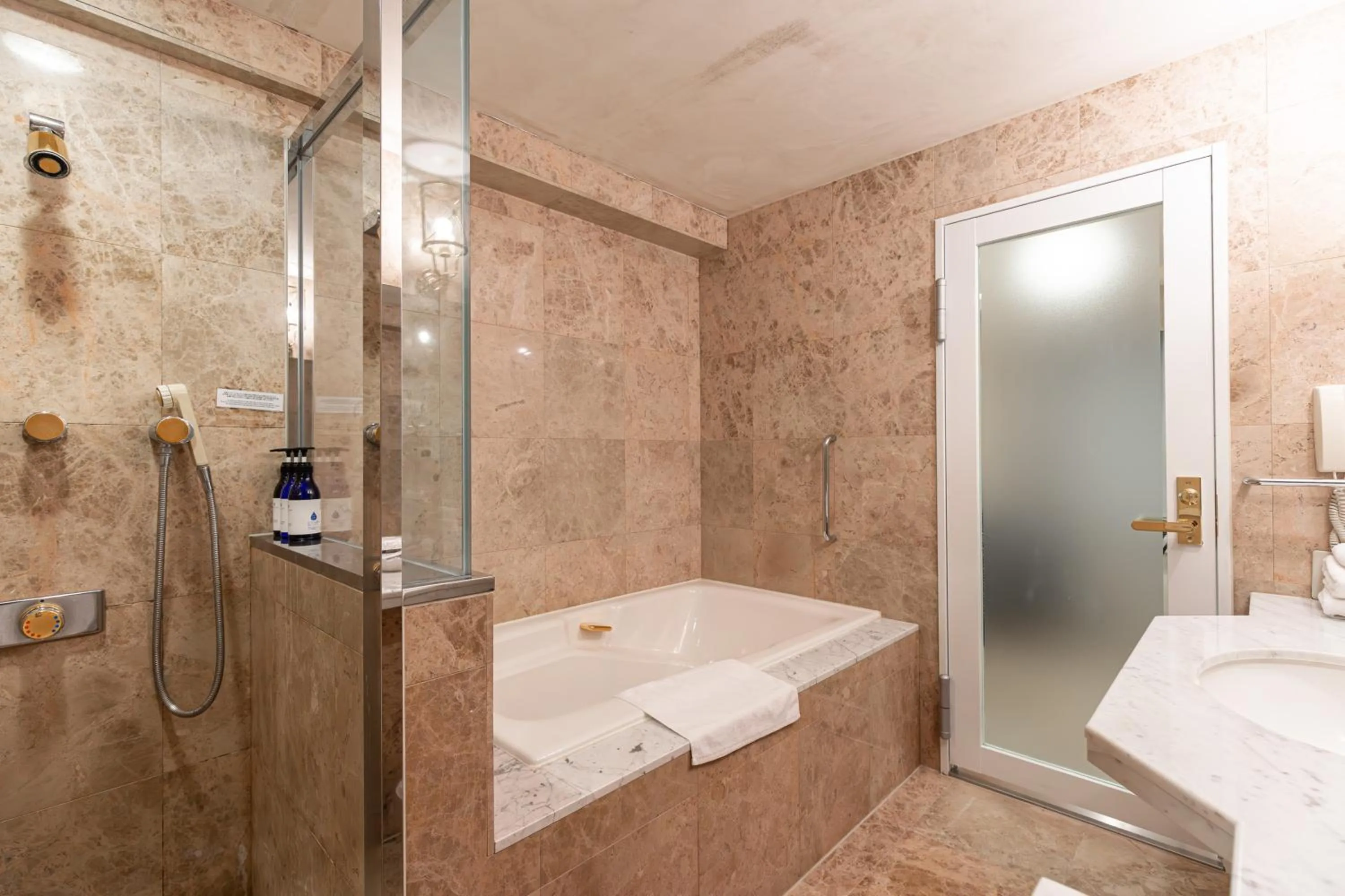 Bathroom in Hotel Rose Garden Shinjuku