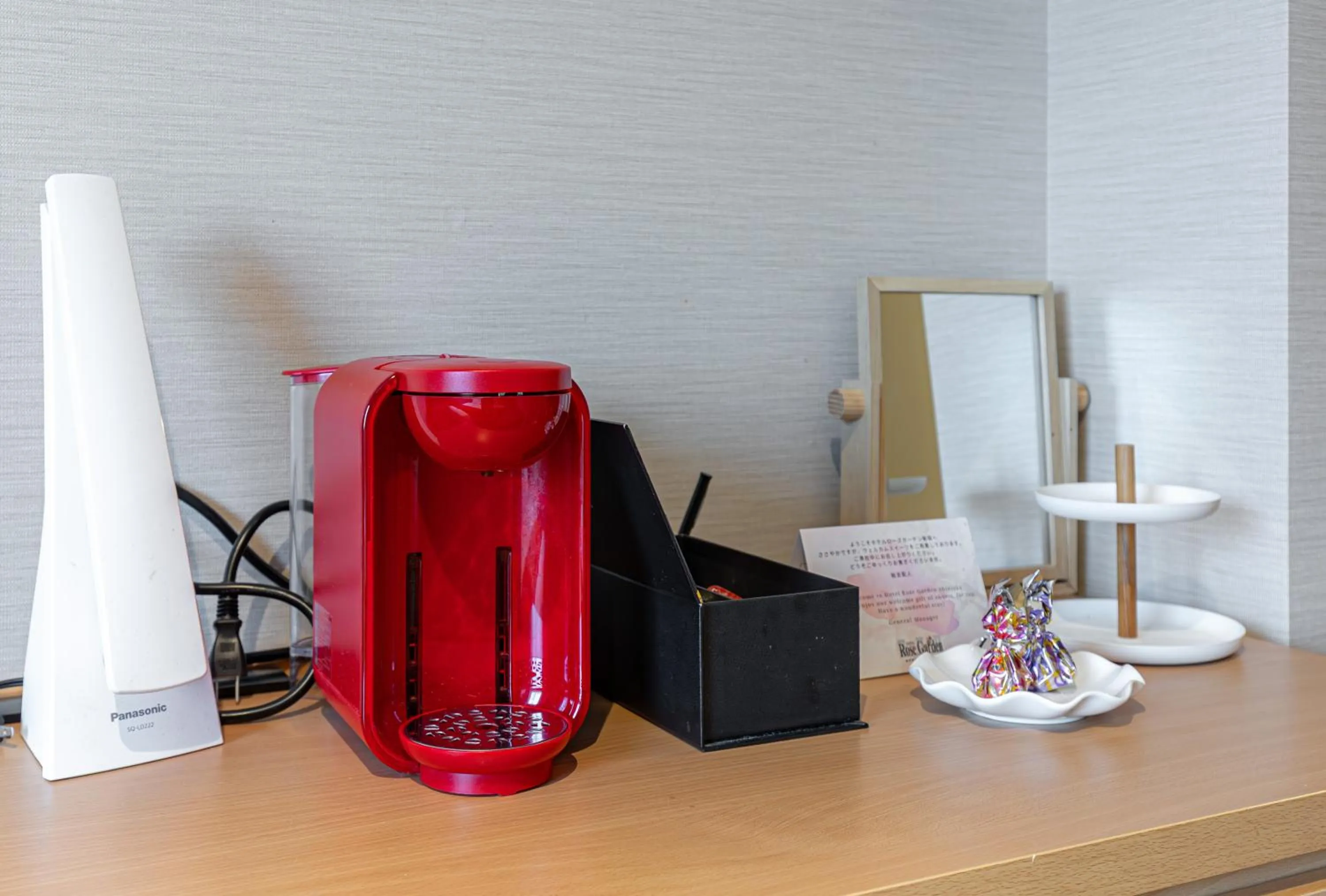 Coffee/tea facilities in Hotel Rose Garden Shinjuku