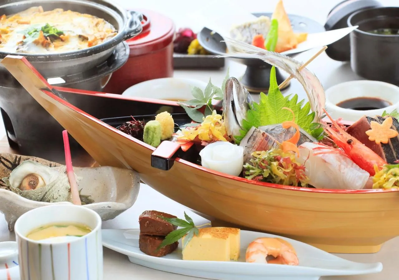 Food and drinks in Katsuura Hilltop Hotel & Residence