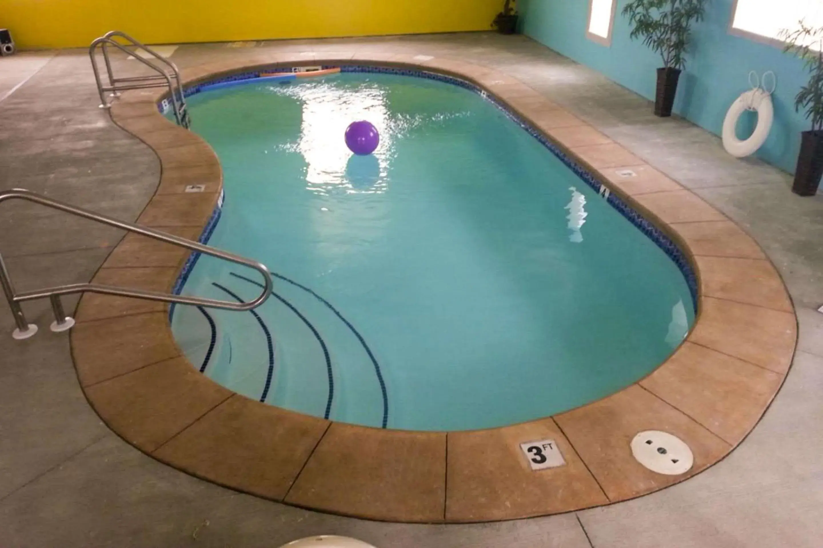 Swimming Pool in Rodeway Inn & Suites North Sioux City I-29