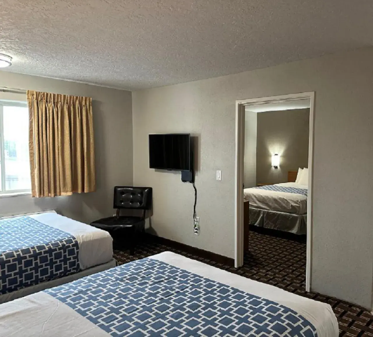 Bedroom, Bed in Rodeway Inn & Suites North Sioux City I-29